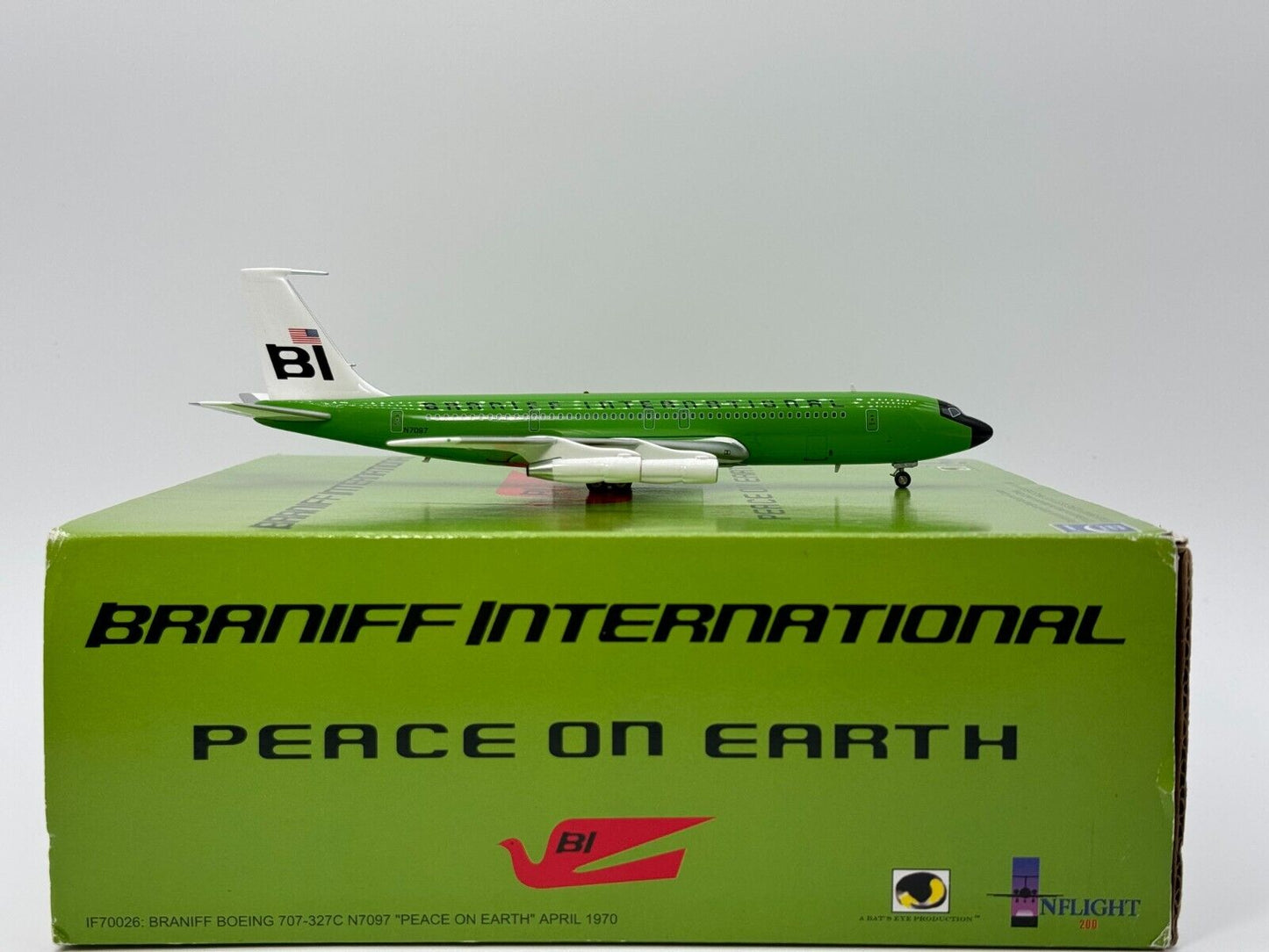 Inflight200 Braniff International Boeing 707-300 N7097 Jellybean Green IF70026