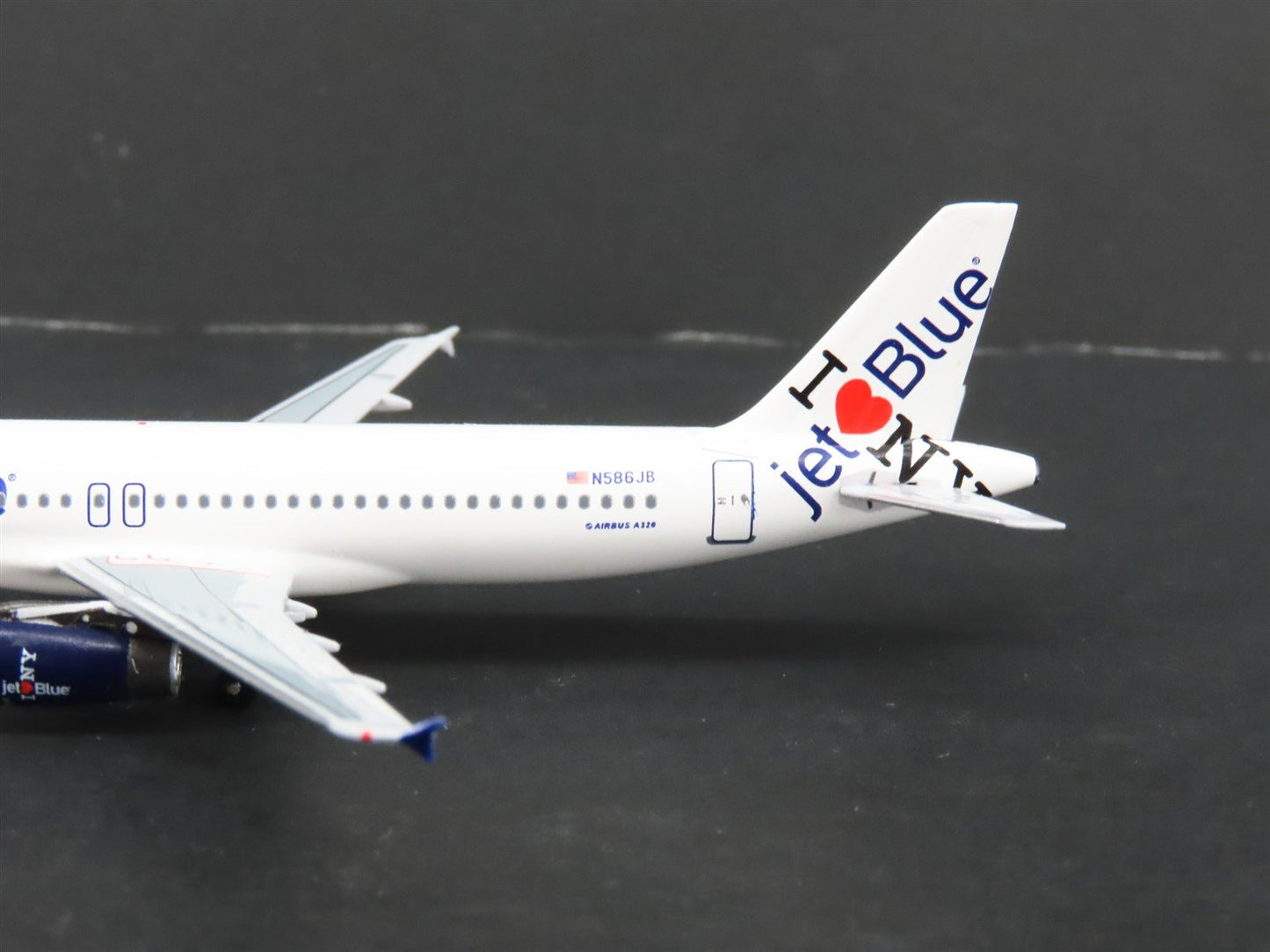Aeroclassics 1:400 JetBlue Airbus A320-200 N586JB "I Love NY" ACN534NK