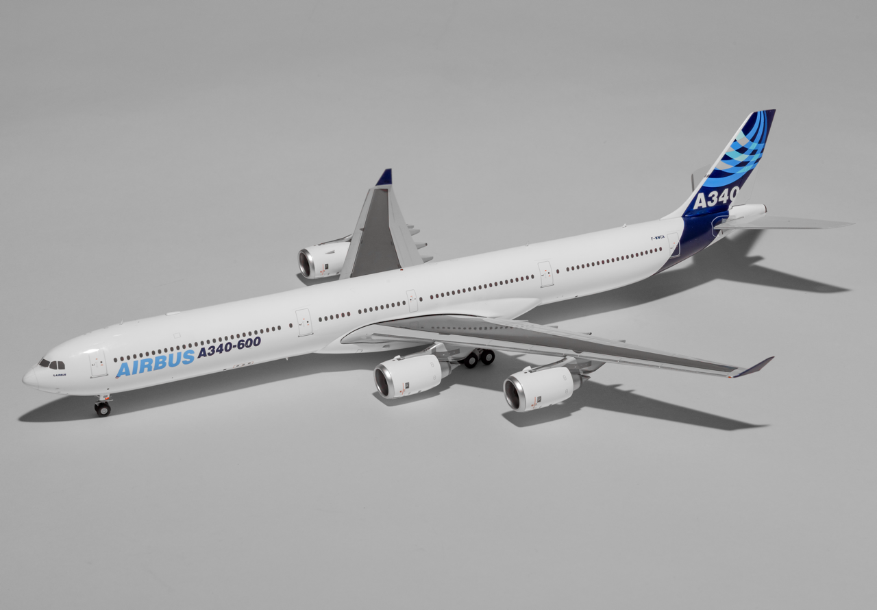 JC Wings 1:200 ハウスカラー A340-600 F-WWCA JC Wings 1:200 House Colors Airbus A340-600 F-WWCA Rollout