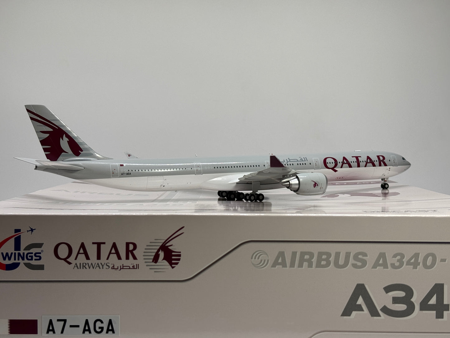 JC Wings 1:200 Qatar Airways Airbus A340-600 A7-AGA XX20301 w/stand