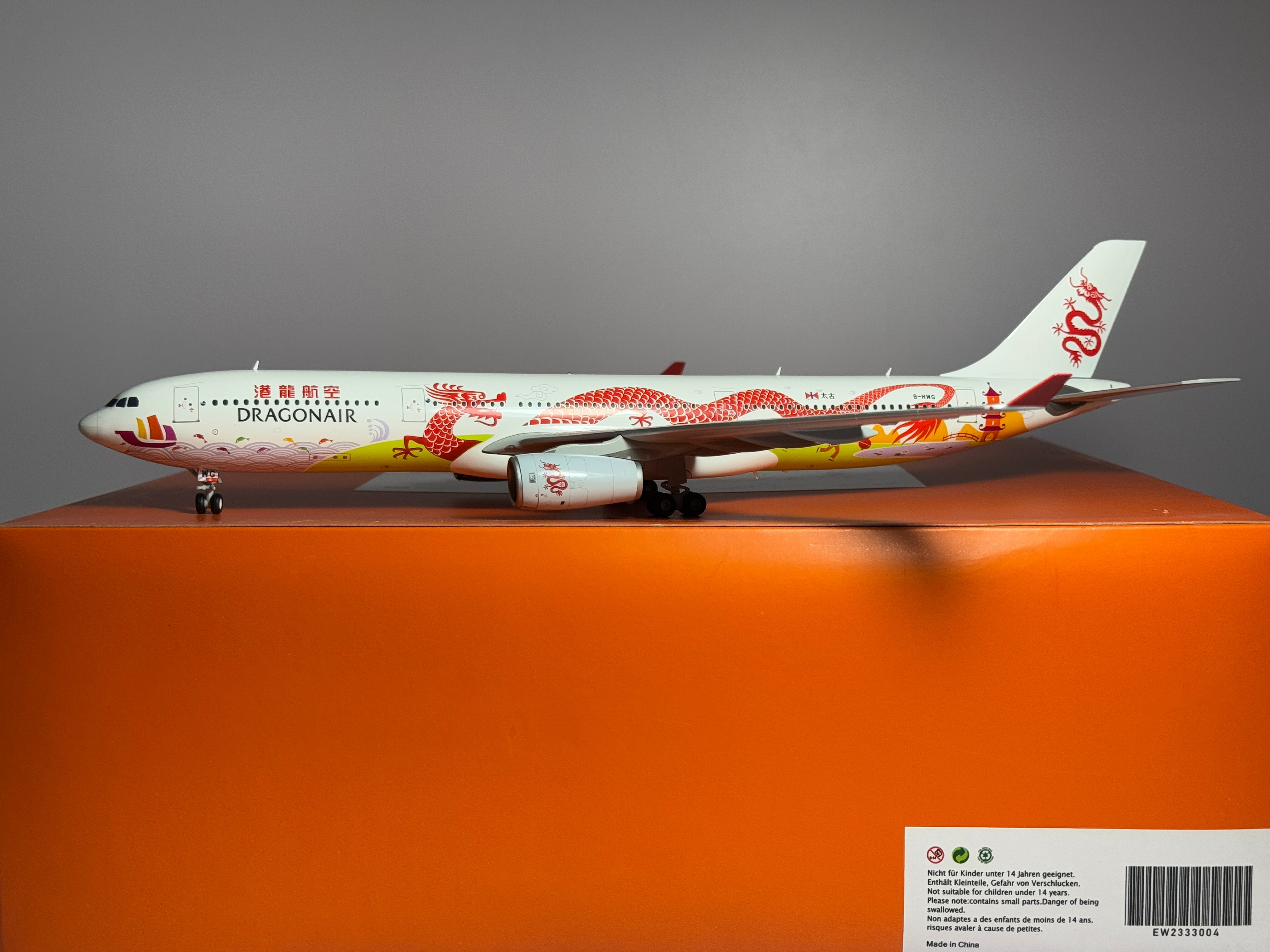 NG Models  DRAGON AIR 港龍航空 AIRBUS330-300 EW4333014 Dragonair 港龙航空Airbus A330-300 B-LBK JC Wings 1