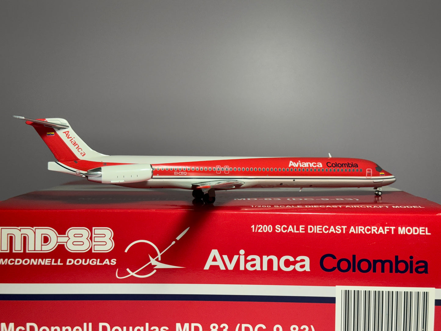 JC Wings 1:200 Avianca Colombia McDonnell Douglas MD-83 EI-CEQ XX2901