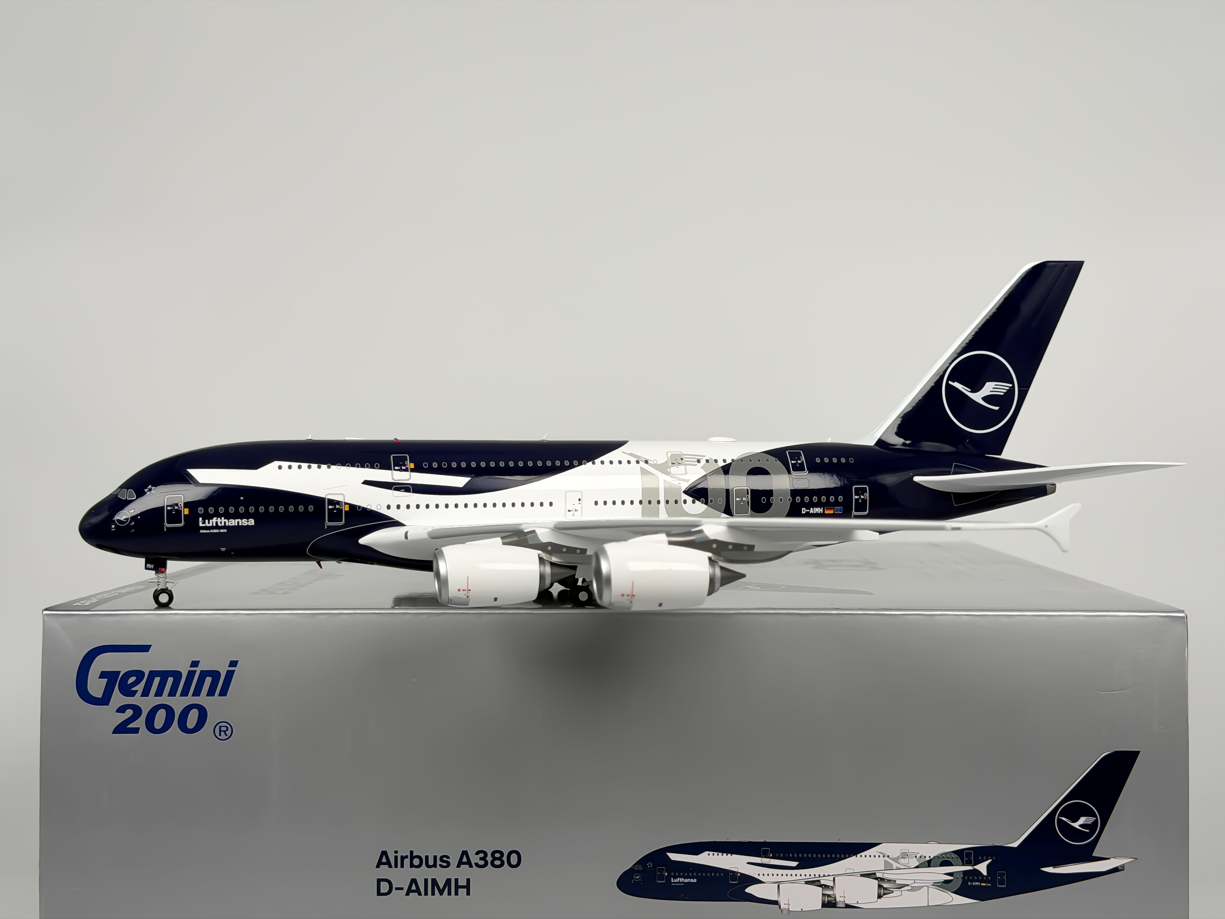 Lufthansa Airbus A380-800 1:200 Diecast Aircraft - Gemini Jets