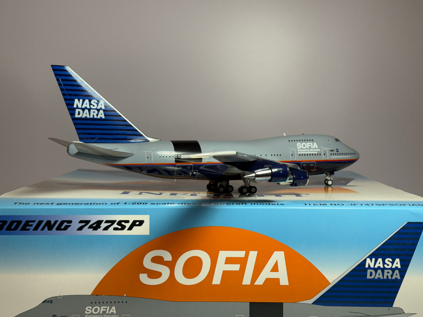 Inflight200 SOFIA Boeing 747SP N145UA Battleship Grey IF747SPSOFIA01 w/stand