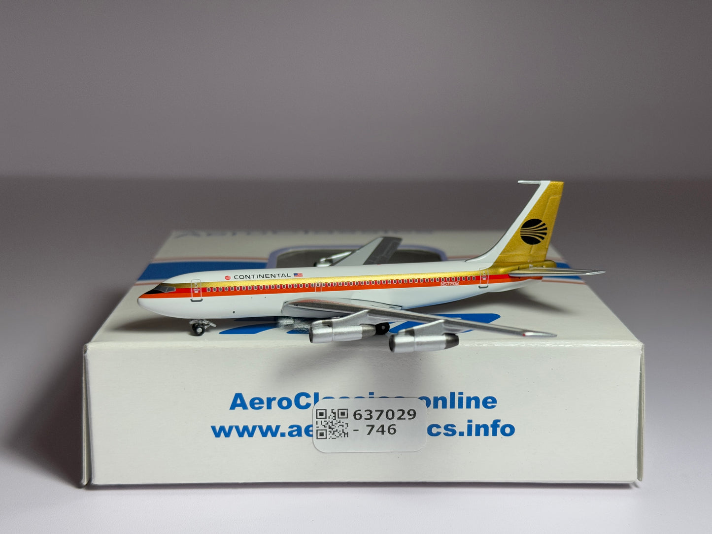Aeroclassics 1:400 Continental Airlines Boeing 720 N57202 Black Meatball ACN57202