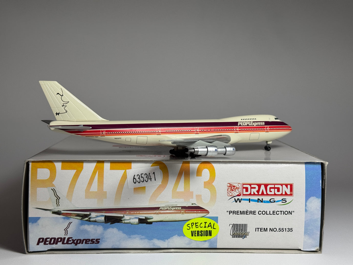Dragon Wings 1:400 PeopleExpress Boeing 747-200 N605PE Premier 55135