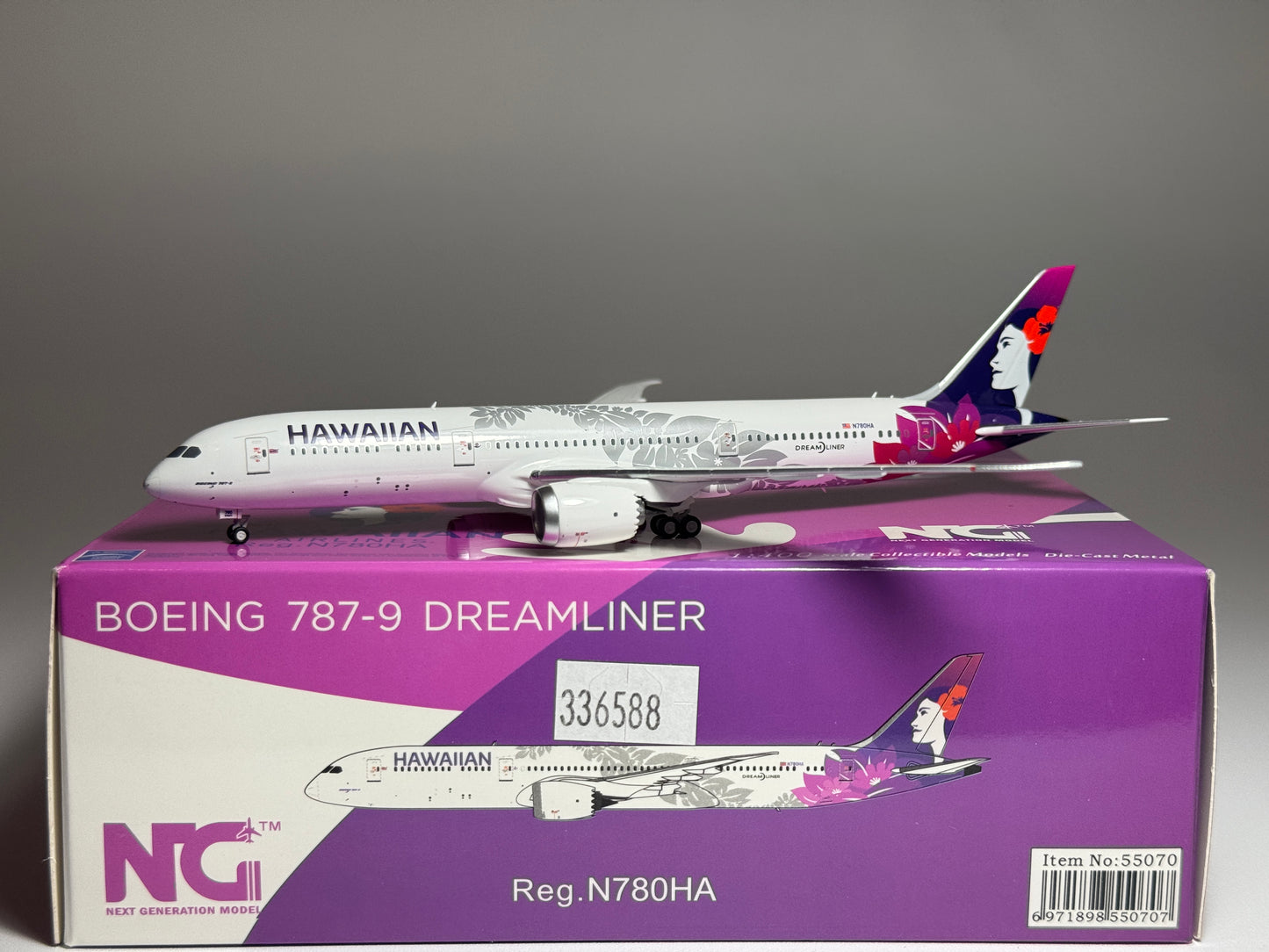 NG Models 1:400 Hawaiian Airlines Boeing 787-9 N780HA Second Floral 55070