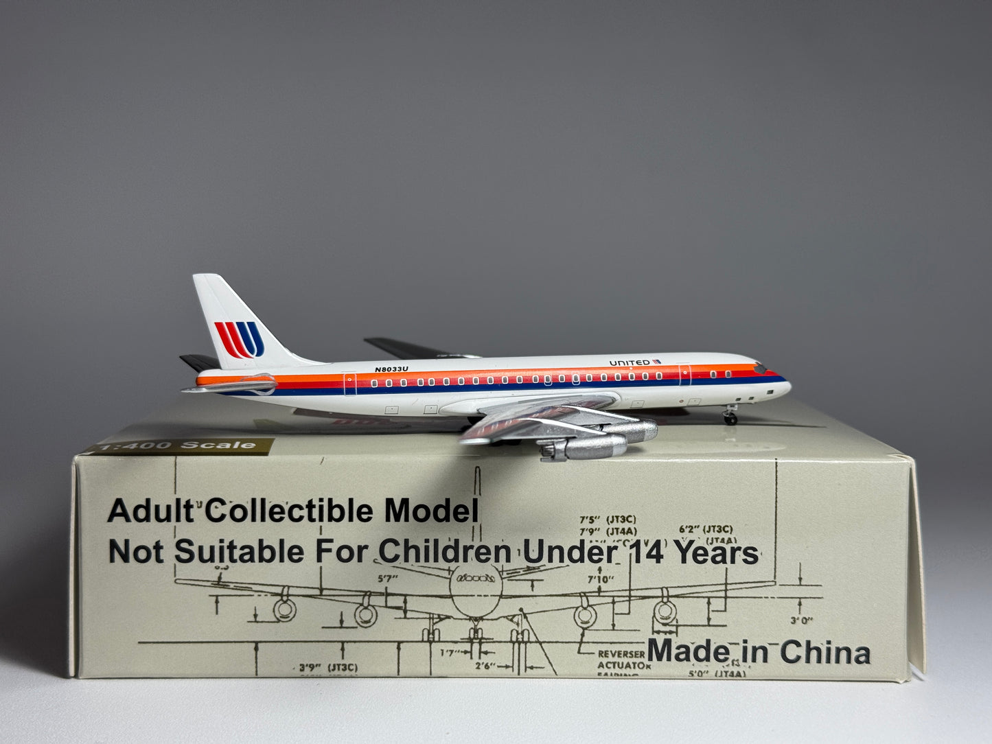 Aeroclassics 1:400 United Airlines Douglas DC-8-20 N8033U Saul Bass ACN8033U