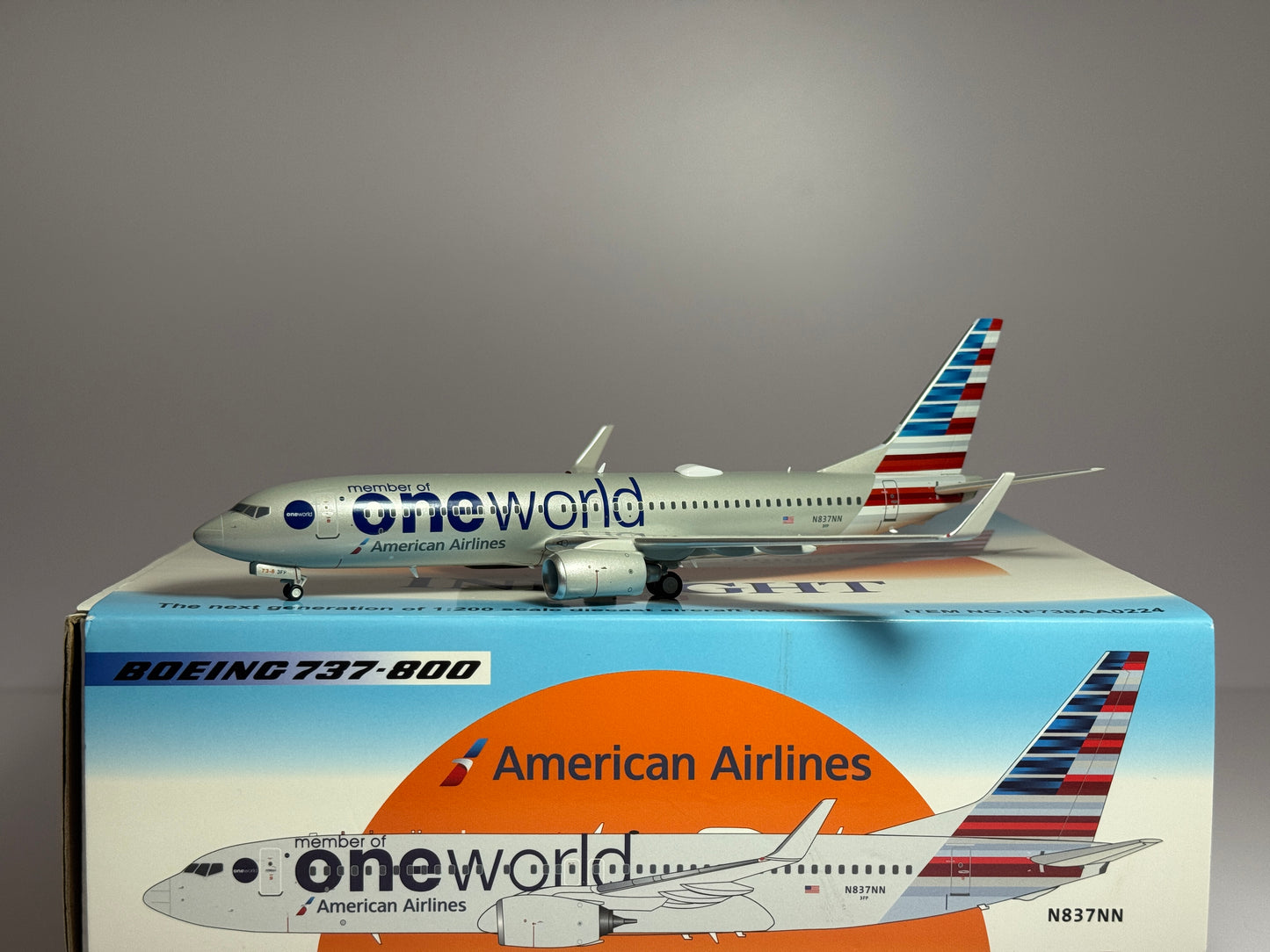 Inflight200 1:200 American Airlines Boeing 737-800 N837NN Oneworld scheme IF738AA0224