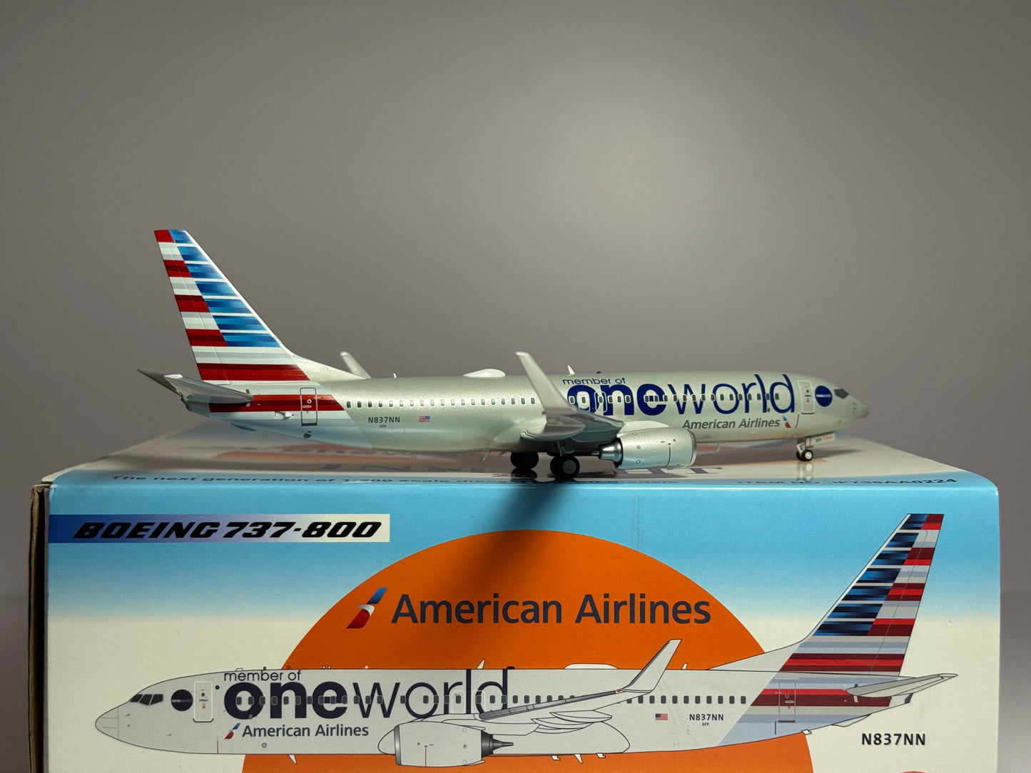 Inflight200 1:200 American Airlines Boeing 737-800 N837NN Oneworld scheme IF738AA0224