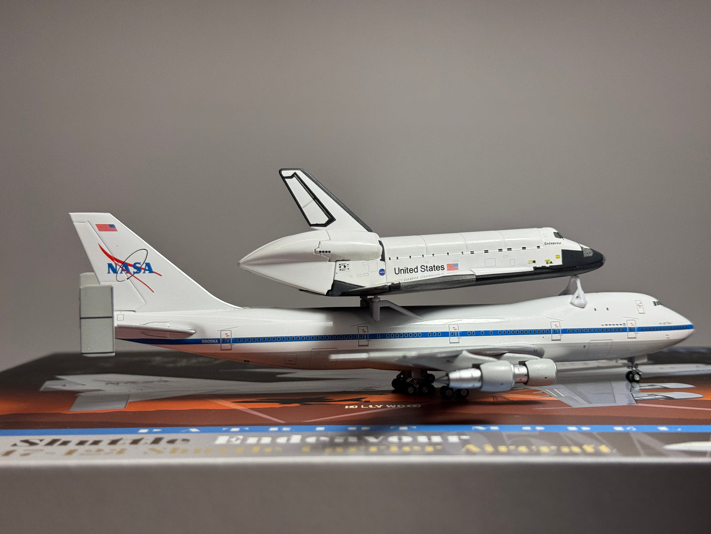 Patriot Model 1:400 NASA Shuttle Carrier Boeing 747-100 SCA N905NA Space Shuttle Endeavour PT-400-010