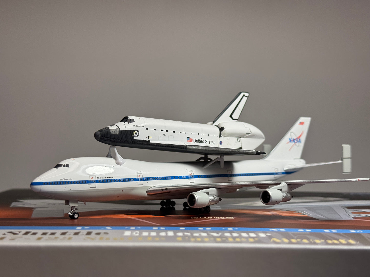 Patriot Model 1:400 NASA Shuttle Carrier Boeing 747-100 SCA N905NA Space Shuttle Endeavour PT-400-010