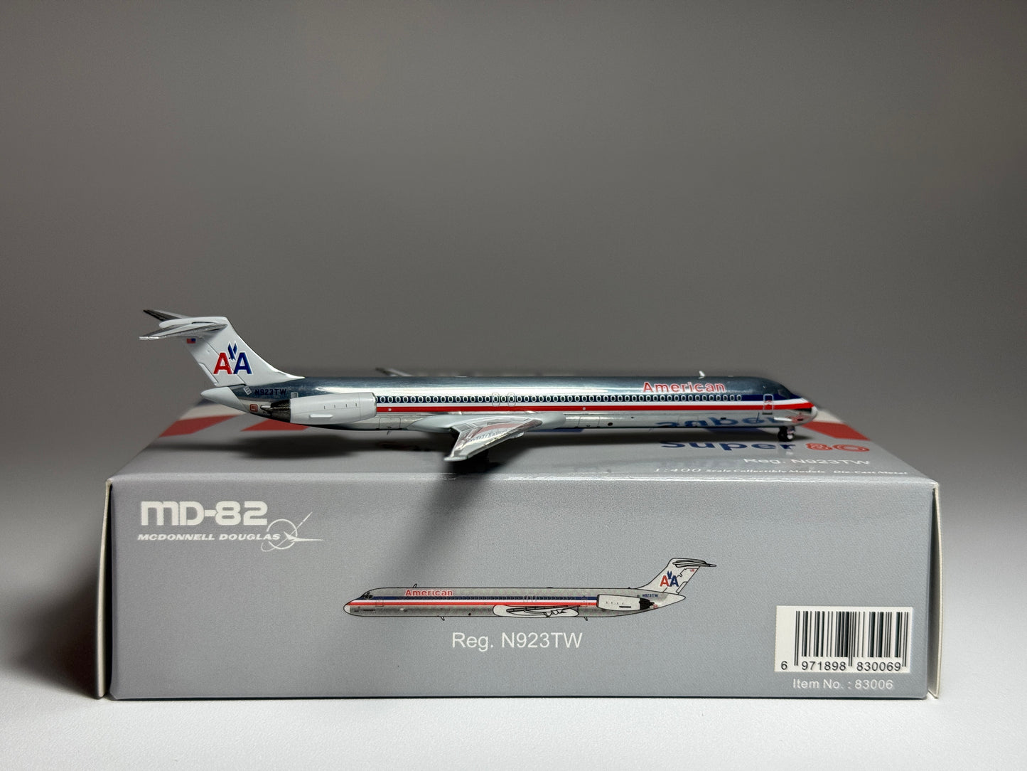 NG Models 1:400 American Airlines McDonnell Douglas MD-82 N923TW Polished 83006