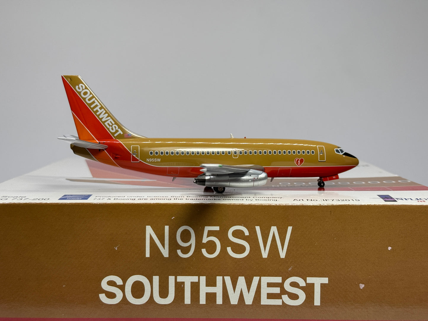 Inflight200 Southwest Airlines Boeing 737-200 N95SW Mustard Rocket IF732019