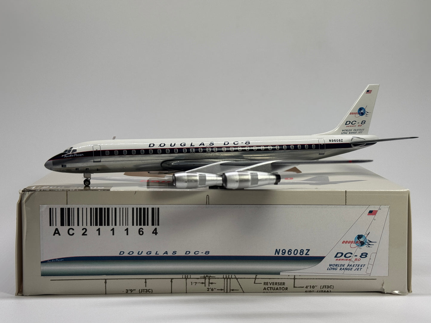 Aeroclassics 1:200 House Colors Douglas DC-8-50 N9608Z "Pacific Pacer" AC211164