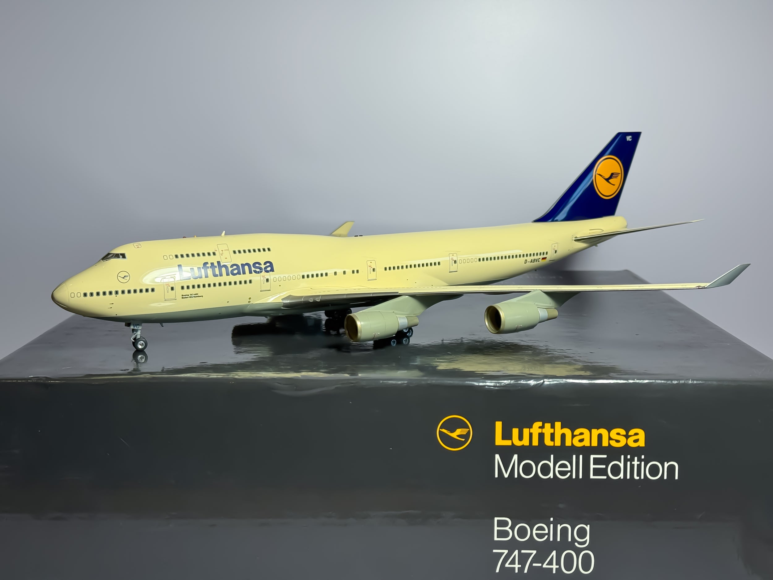 Lufthansa Boeing 747-400 1:200 Herpa D-ABVC (000025)