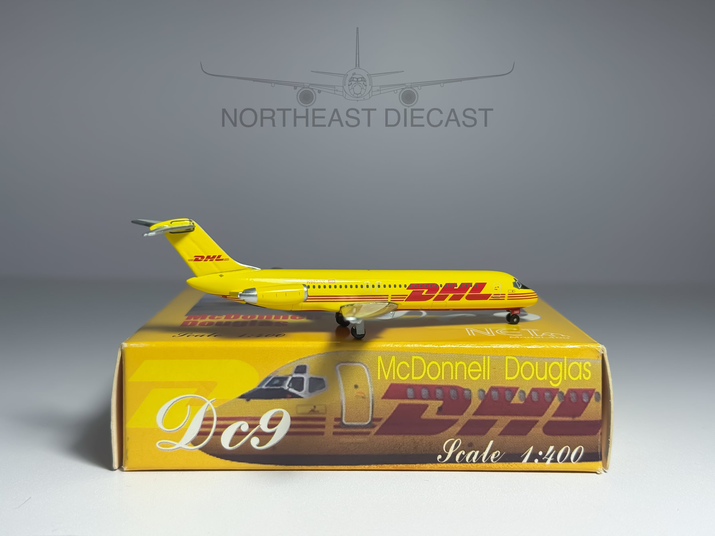 DHL Douglas DC-9-30 1:400 Net Models N985AX (039-G)