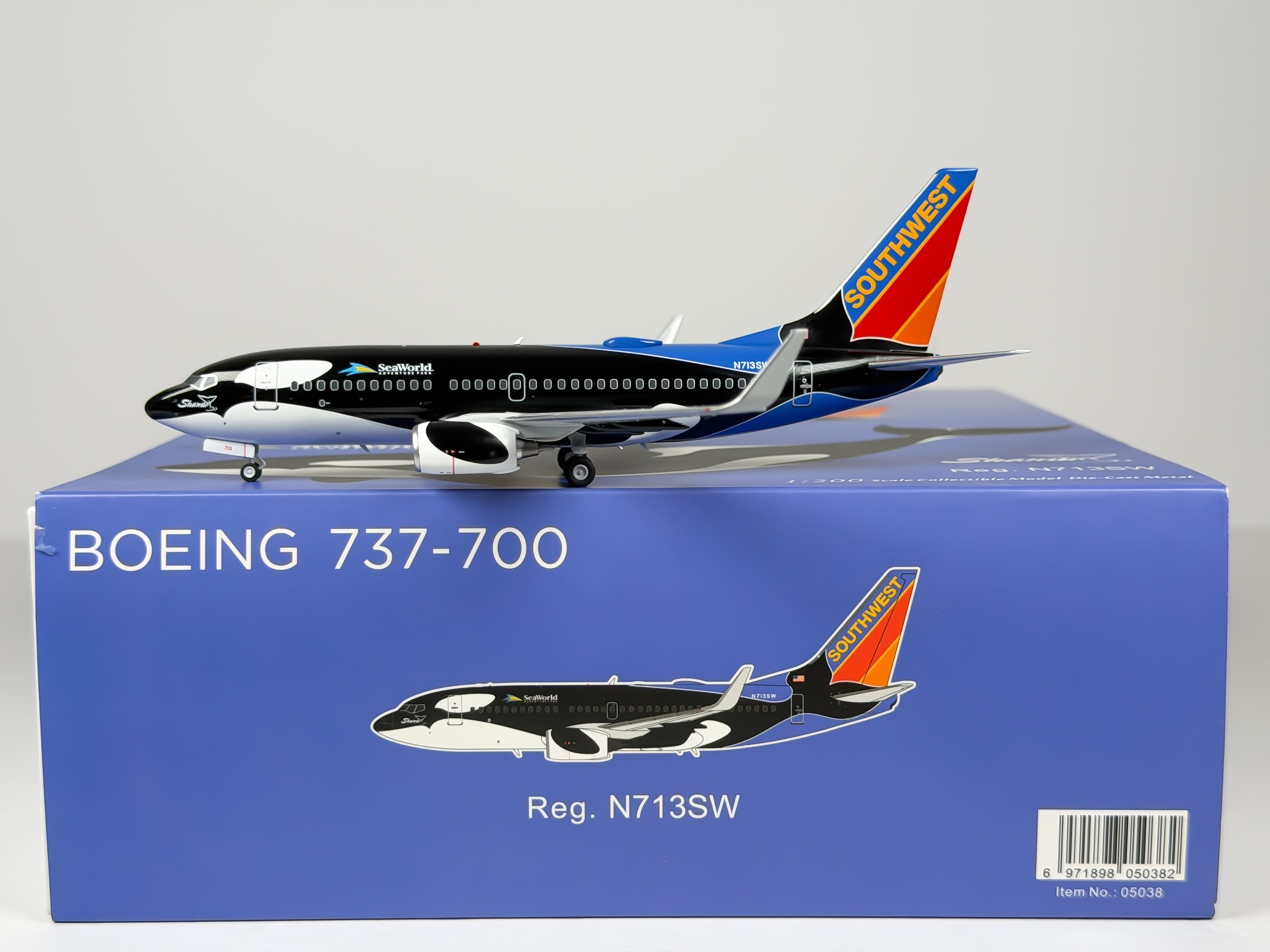 Southwest Airlines Boeing 737-700 1:200 NG Models N713SW (05038)