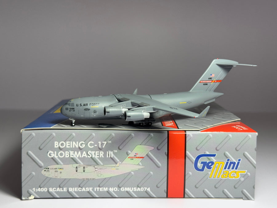 1:400 Gemini Jets USAF Boeing C-17 Globemaster II 10196 Martinsburg ANG GMUSA074