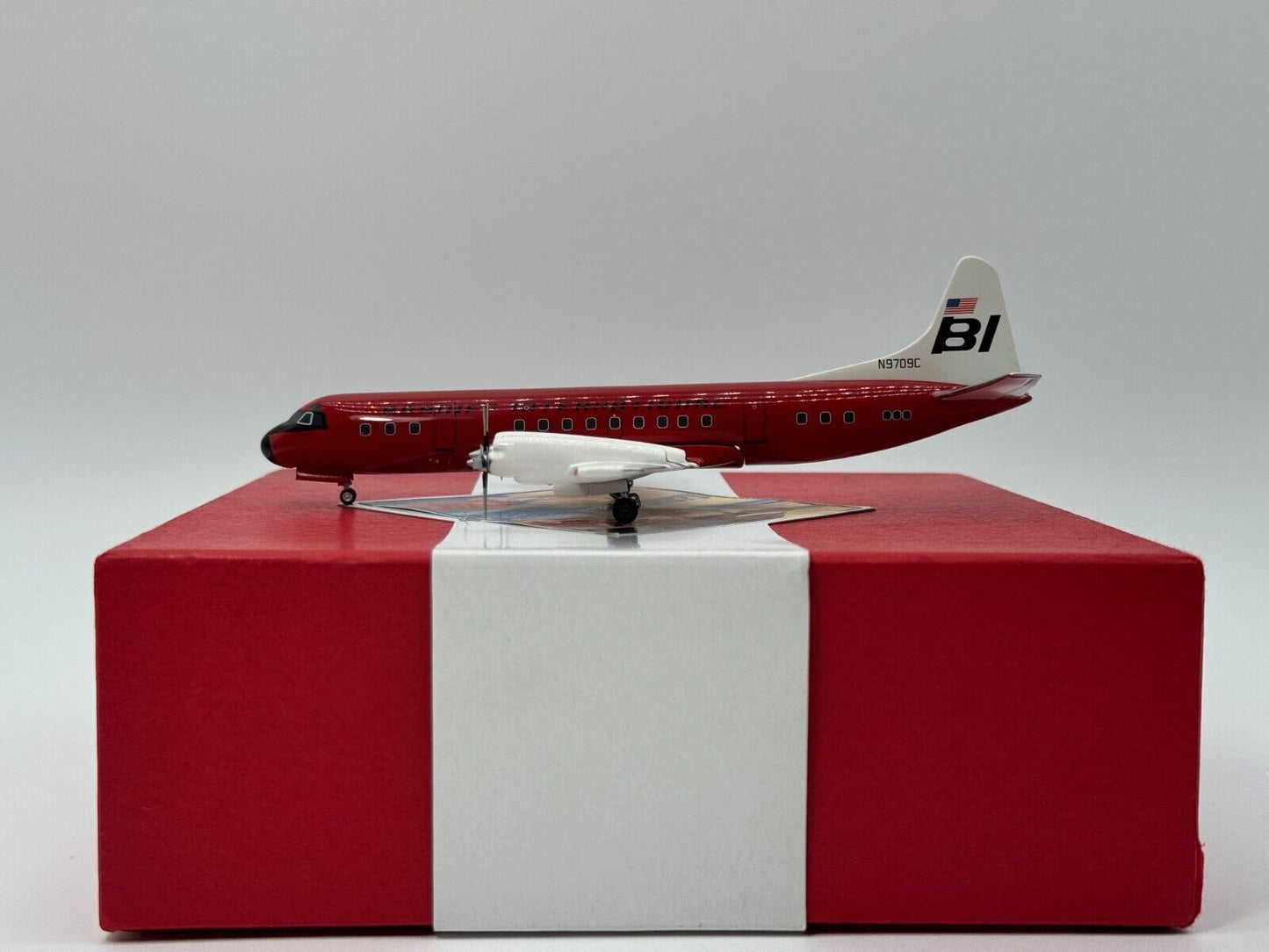 Western Models 1:200 Braniff Lockheed L-188 N9709C Jellybean Red CA9M5 Mint