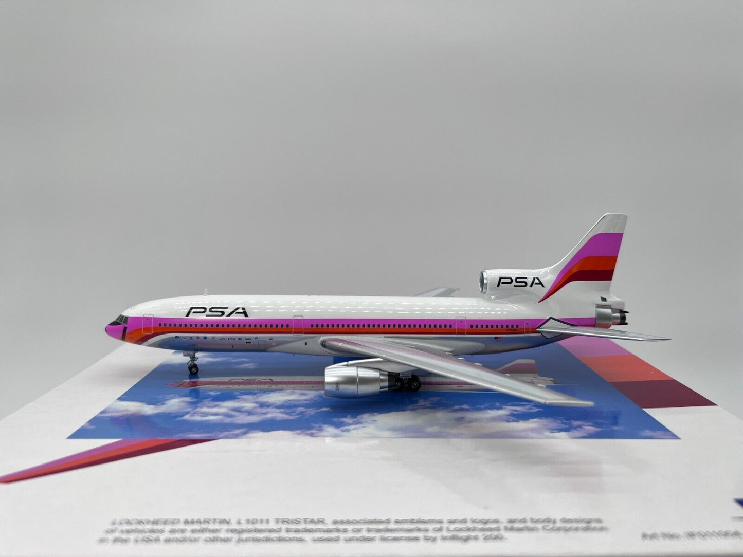 Inflight200 PSA Lockheed L-1011 N10114 1970s colors IF011004 First Release