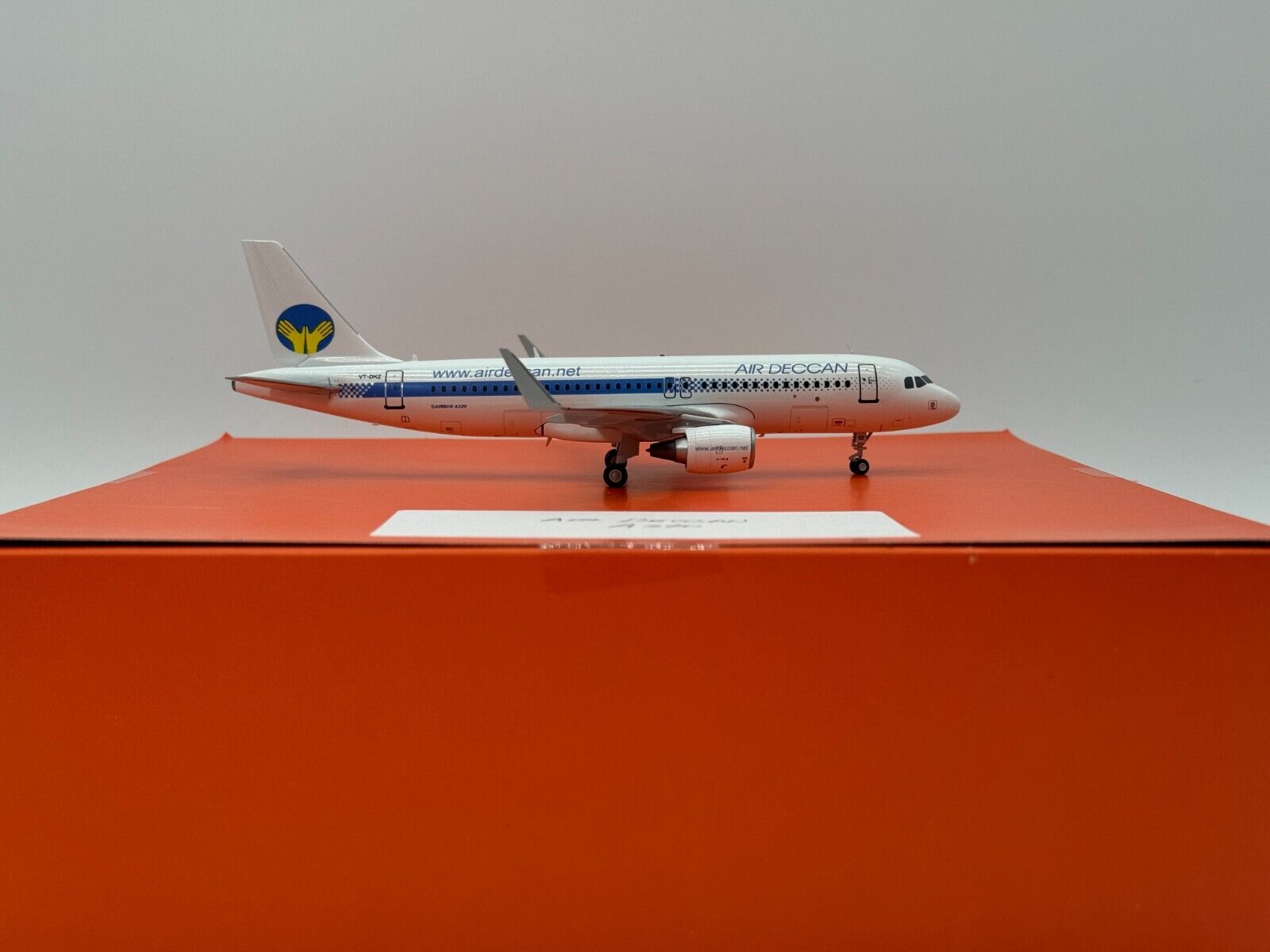 JC Wings 1:200 Air Deccan Airbus A320 VT-DKZ CUSTOM