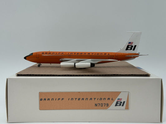 Aeroclassics 1:200 Braniff International Boeing 720 N7079 Orange ACN7079 Mint