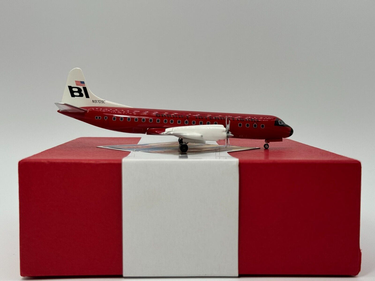 Western Models 1:200 Braniff Lockheed L-188 N9709C Jellybean Red CA9M5 Mint