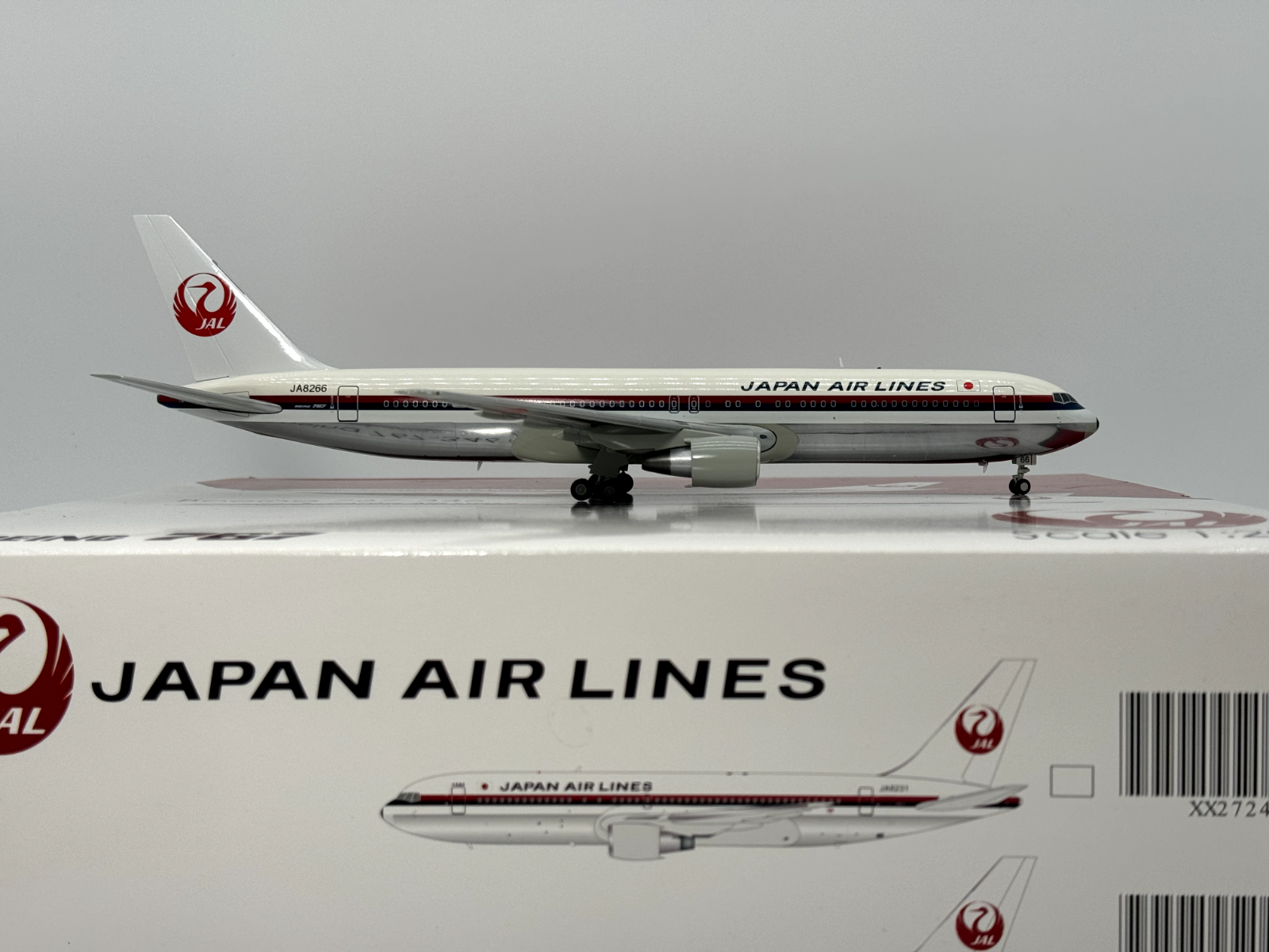 JC Wings 1:200 Japan Airlines Boeing 767-300 JA8266 XX2725P Mint Condition