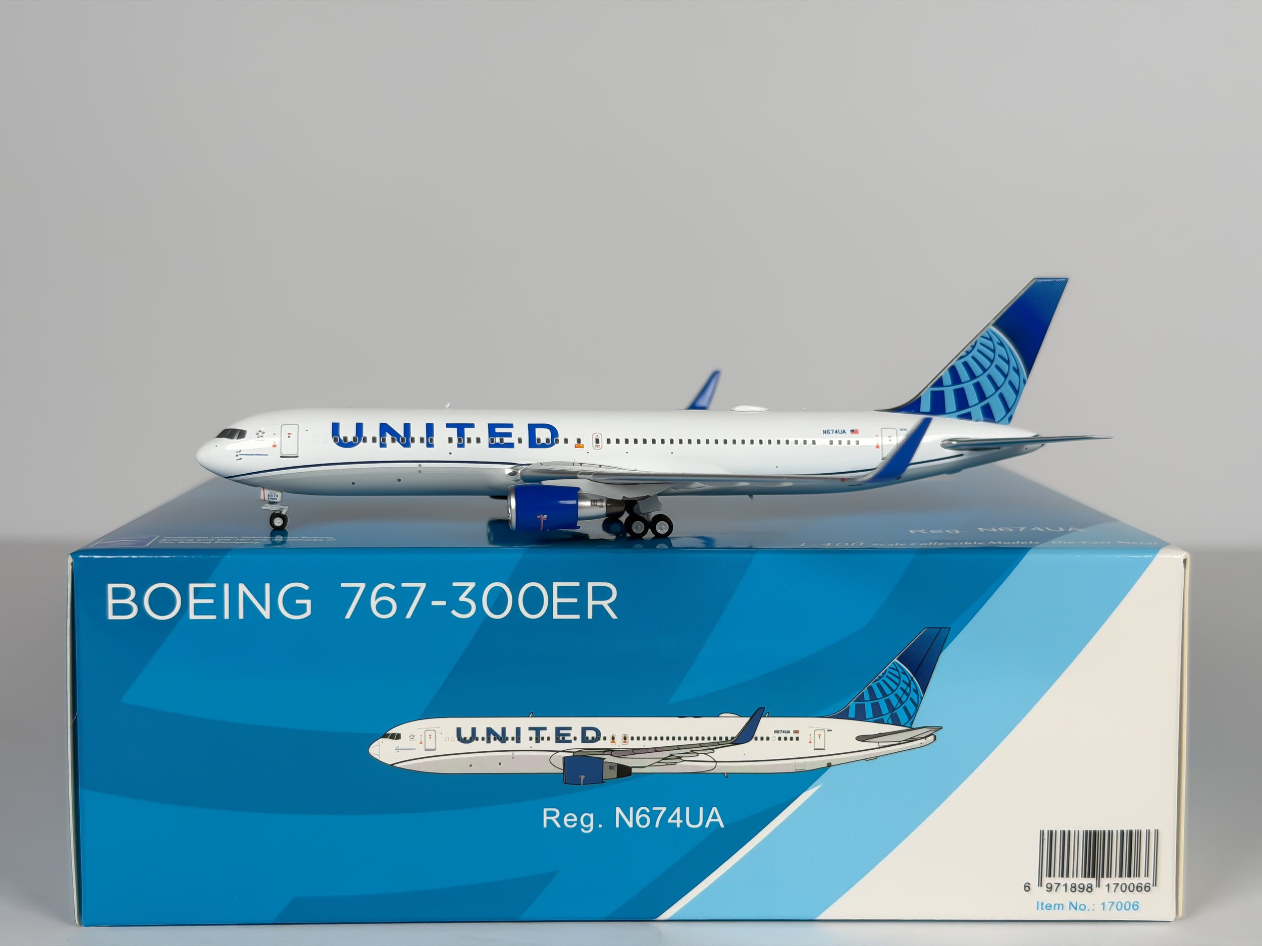 United Airlines Boeing 767-300ER 1:400 NG Models N674UA (17006)