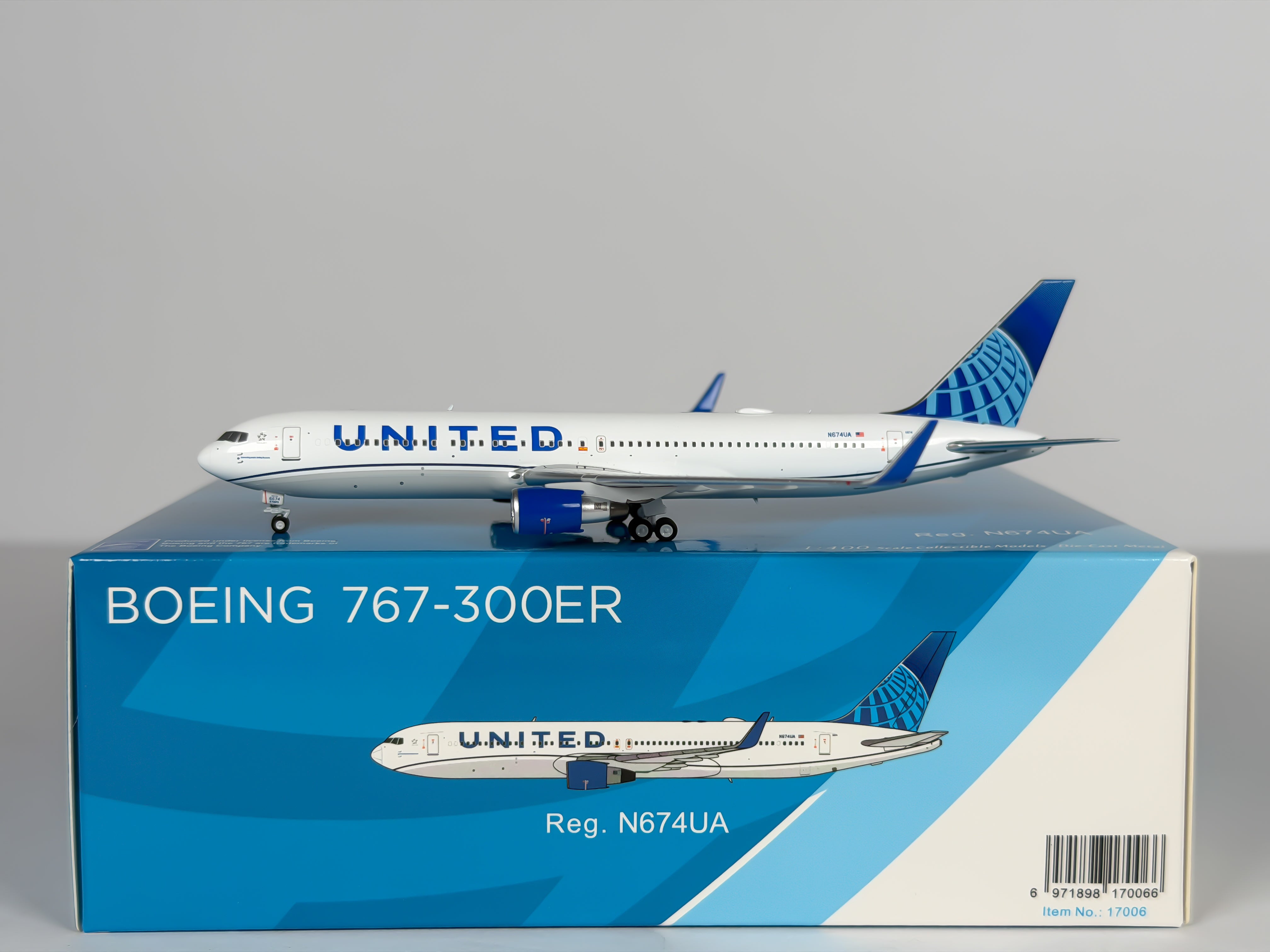 United Airlines Boeing 767-300ER 1:400 NG Models N674UA (17006)