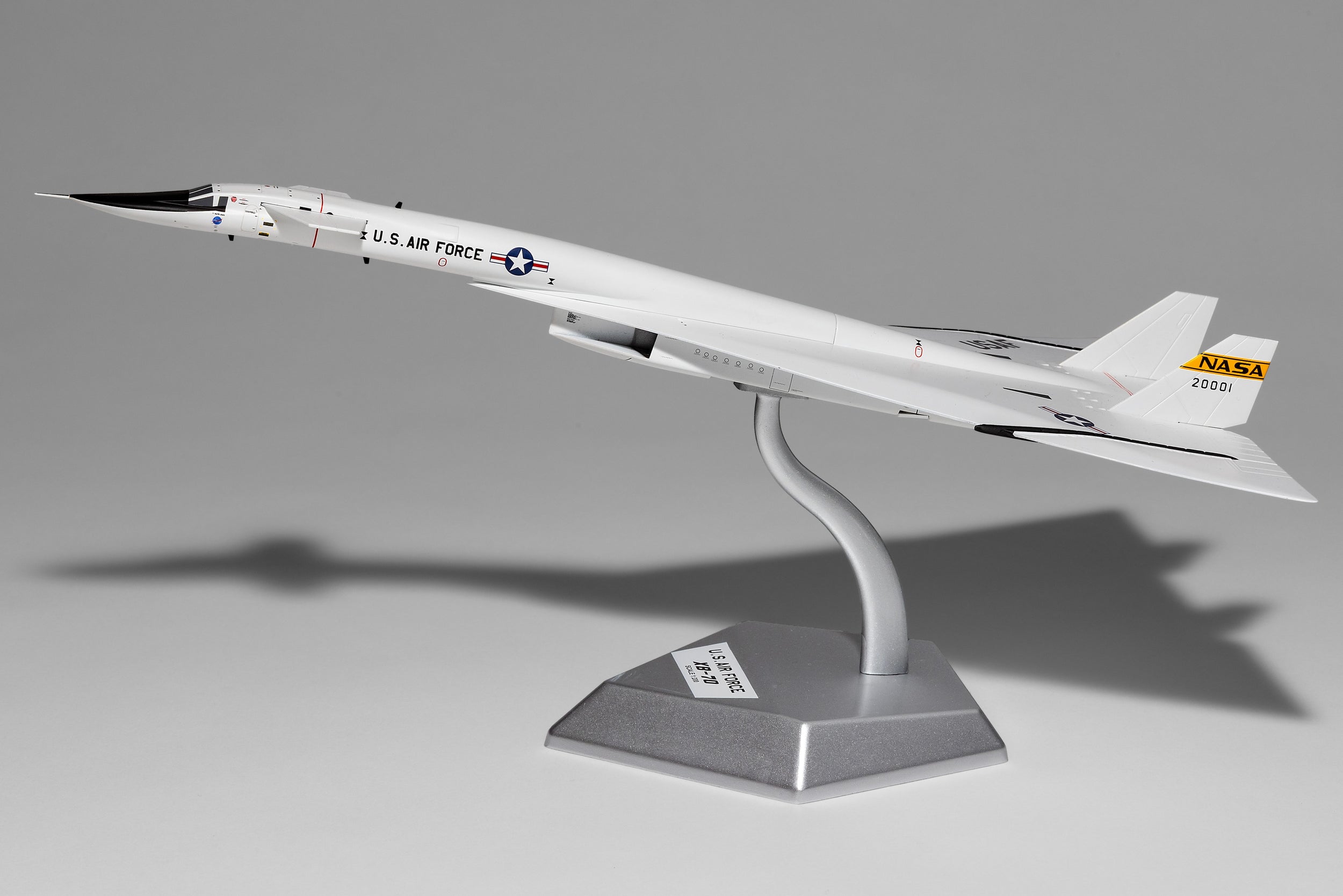 SQ Wings 1:200 USAF Lockheed XB-70 20001 NASA titles L2080