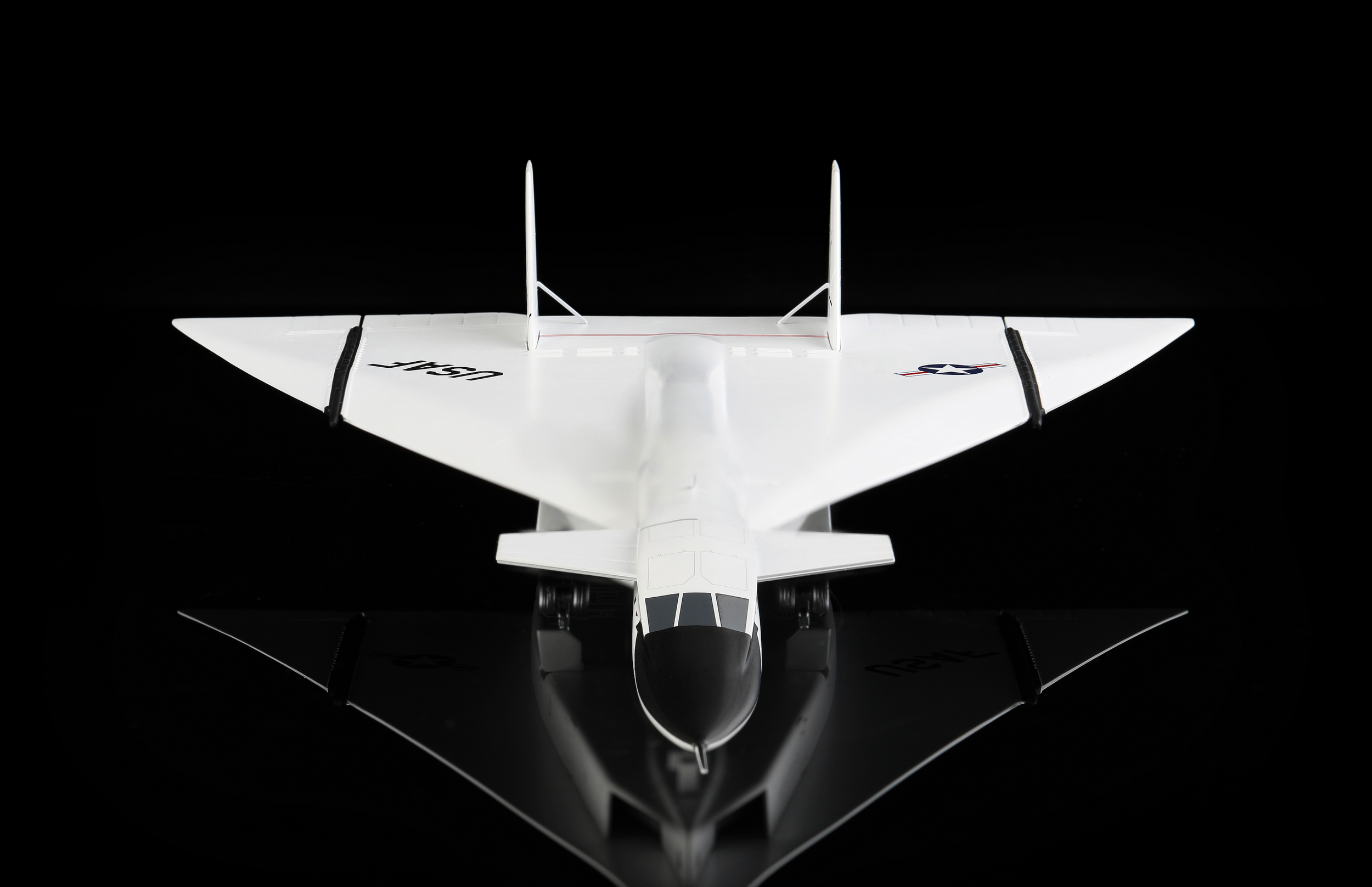 SQ Wings 1:200 USAF North American XB-70 Valkyrie L2081 U.S Bomber L2081