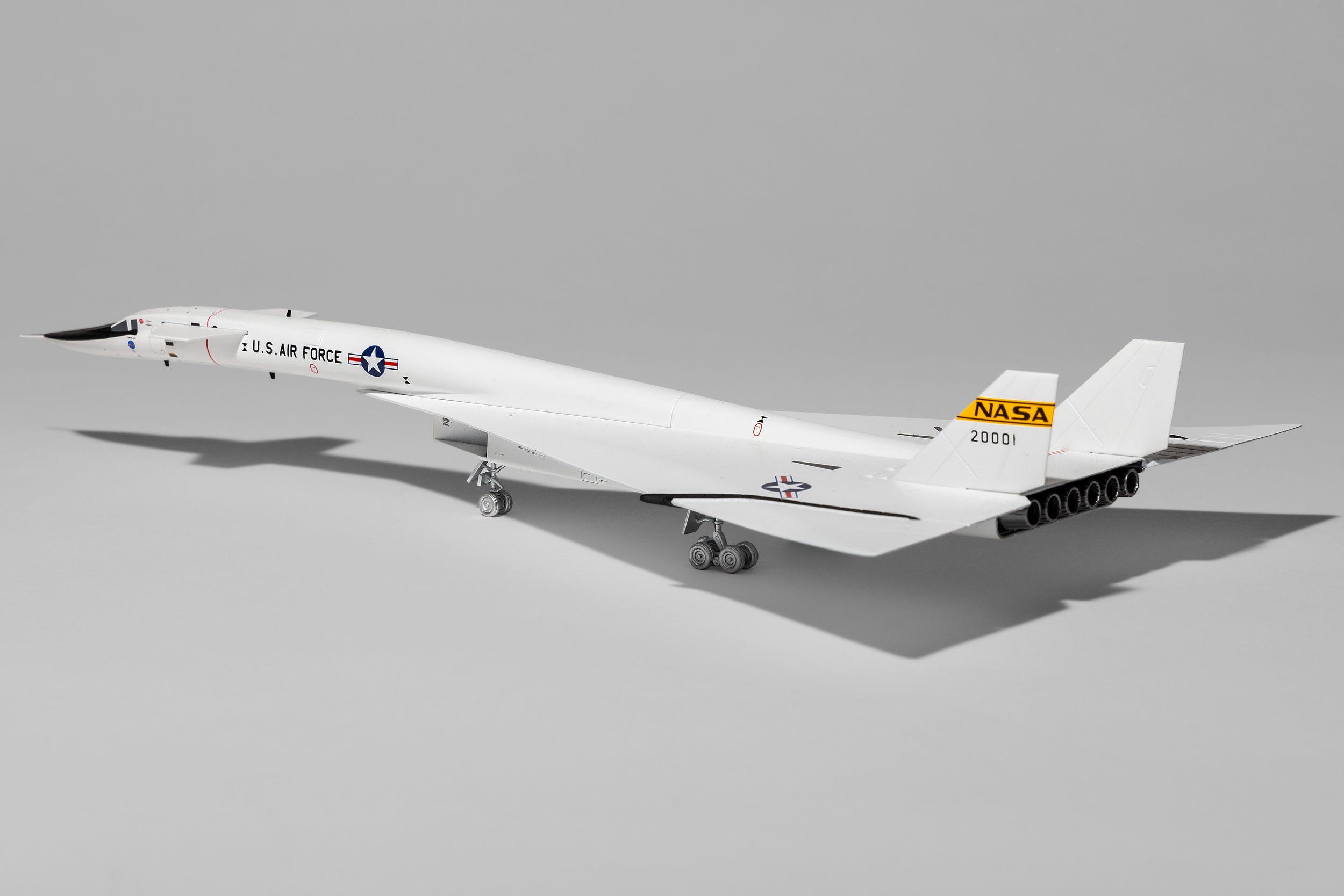 SQ Wings 1:200 USAF Lockheed XB-70 20001 NASA titles L2080