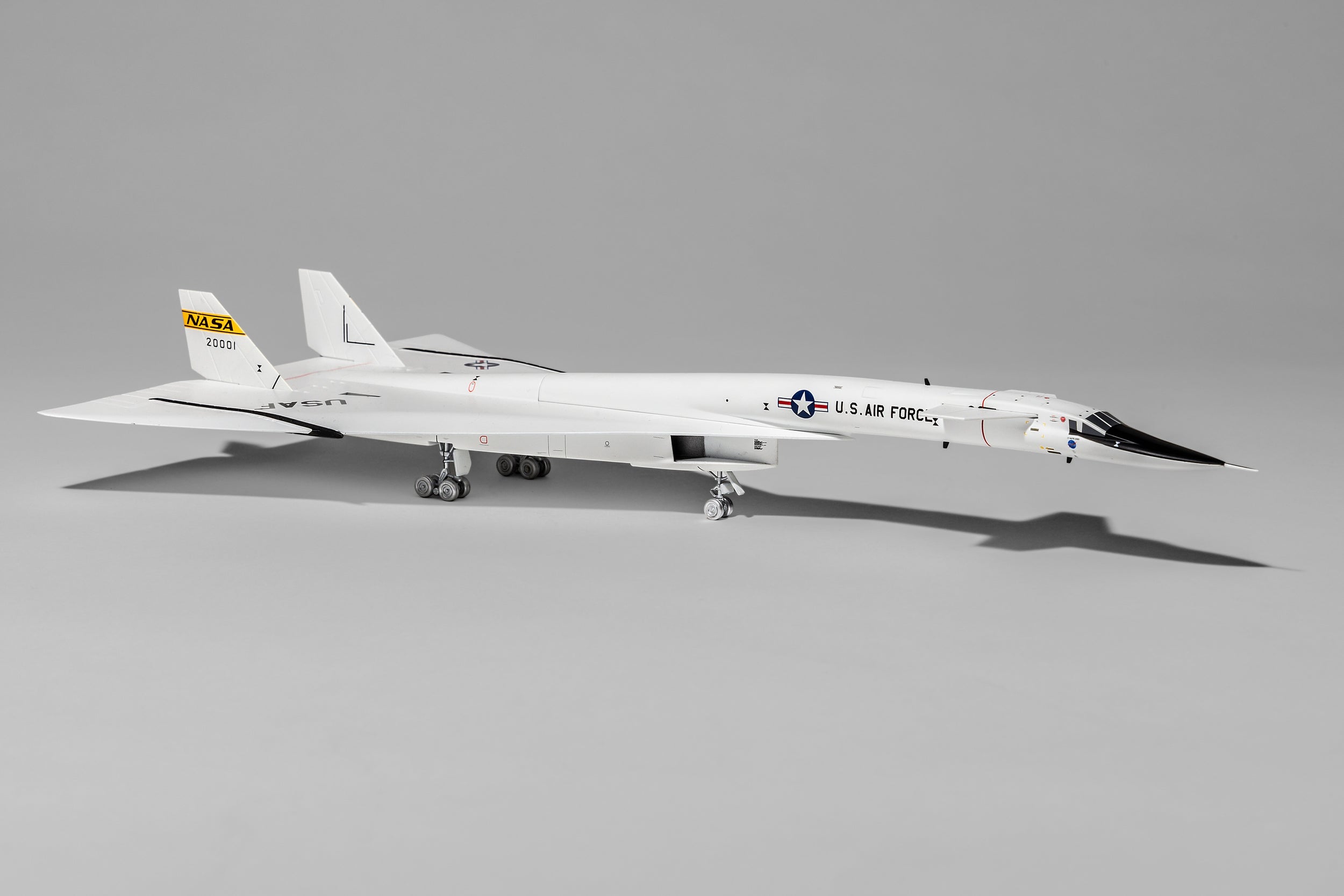SQ Wings 1:200 USAF Lockheed XB-70 20001 NASA titles L2080