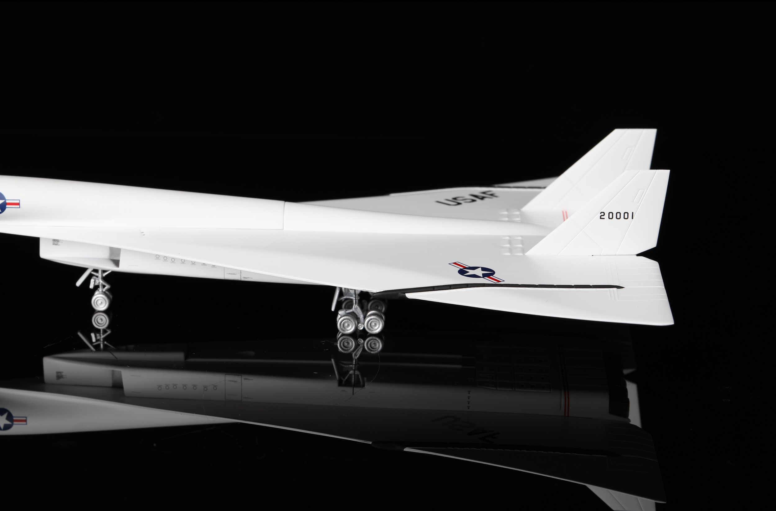 SQ Wings 1:200 USAF North American XB-70 Valkyrie L2081 U.S Bomber L2081