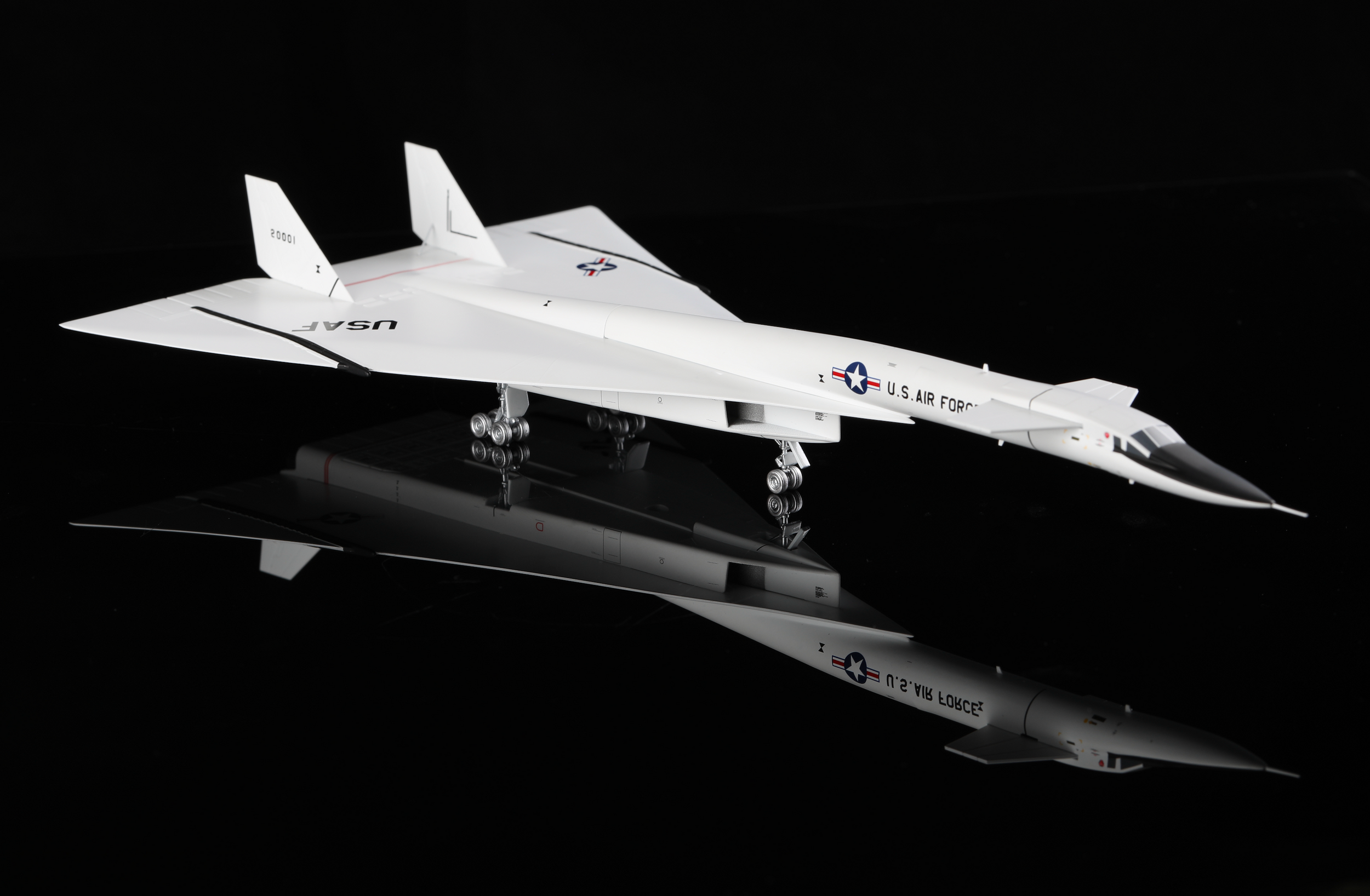 SQ Wings 1:200 USAF North American XB-70 Valkyrie L2081 U.S Bomber L2081