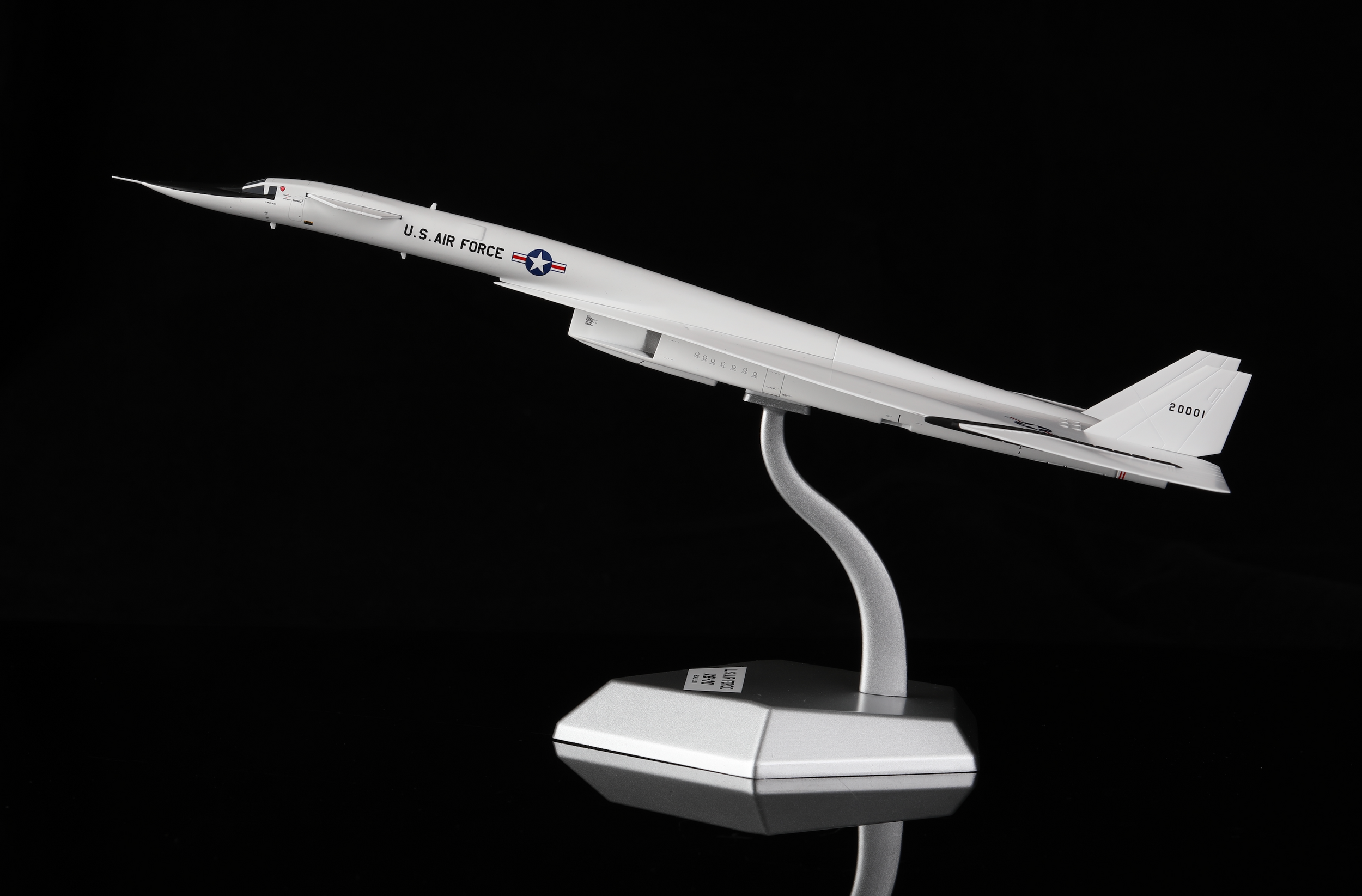 SQ Wings 1:200 USAF North American XB-70 Valkyrie L2081 U.S Bomber L2081