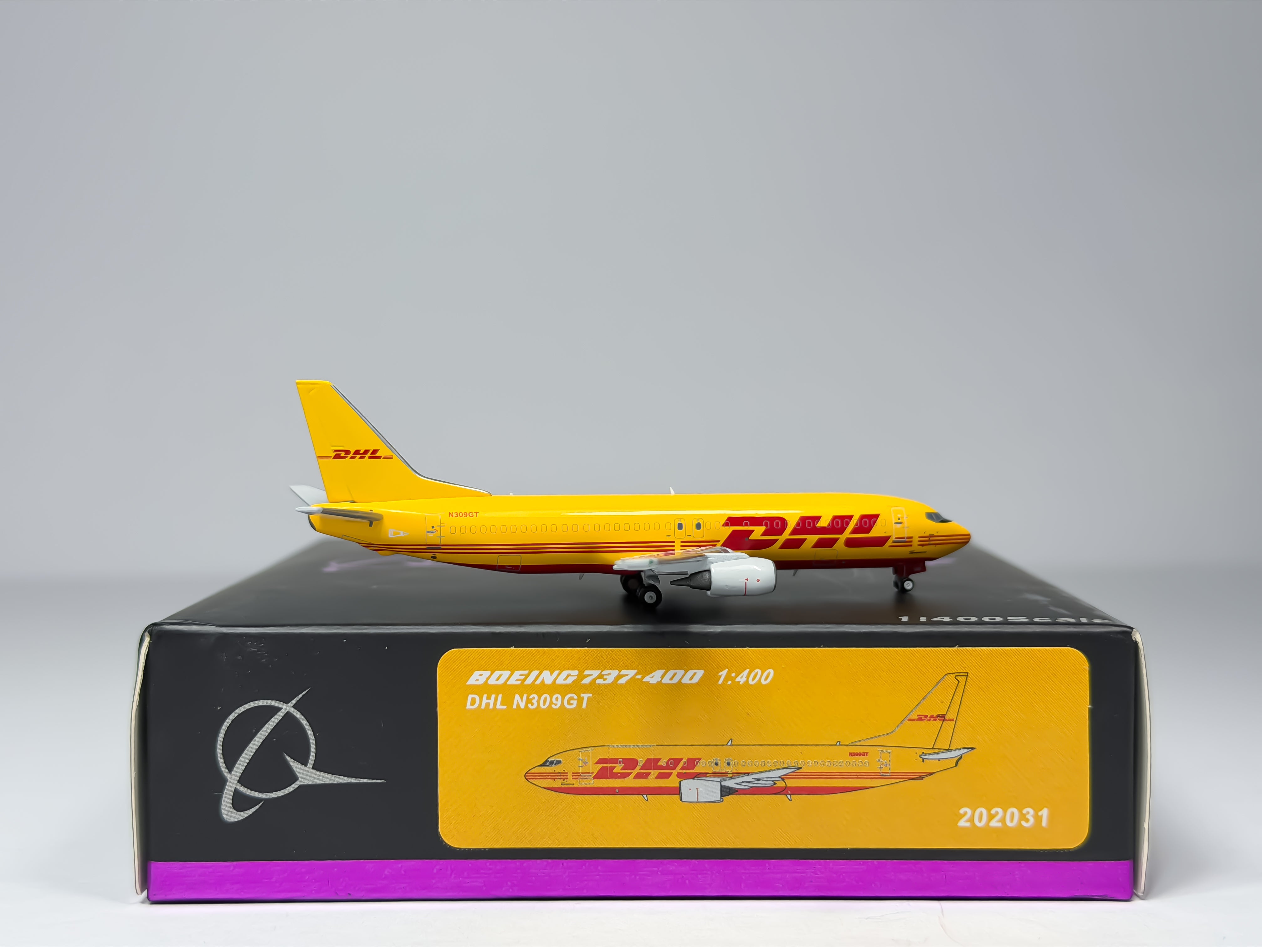 DHL Boeing 737-400F 1:400 Panda Models N309GT (202031)