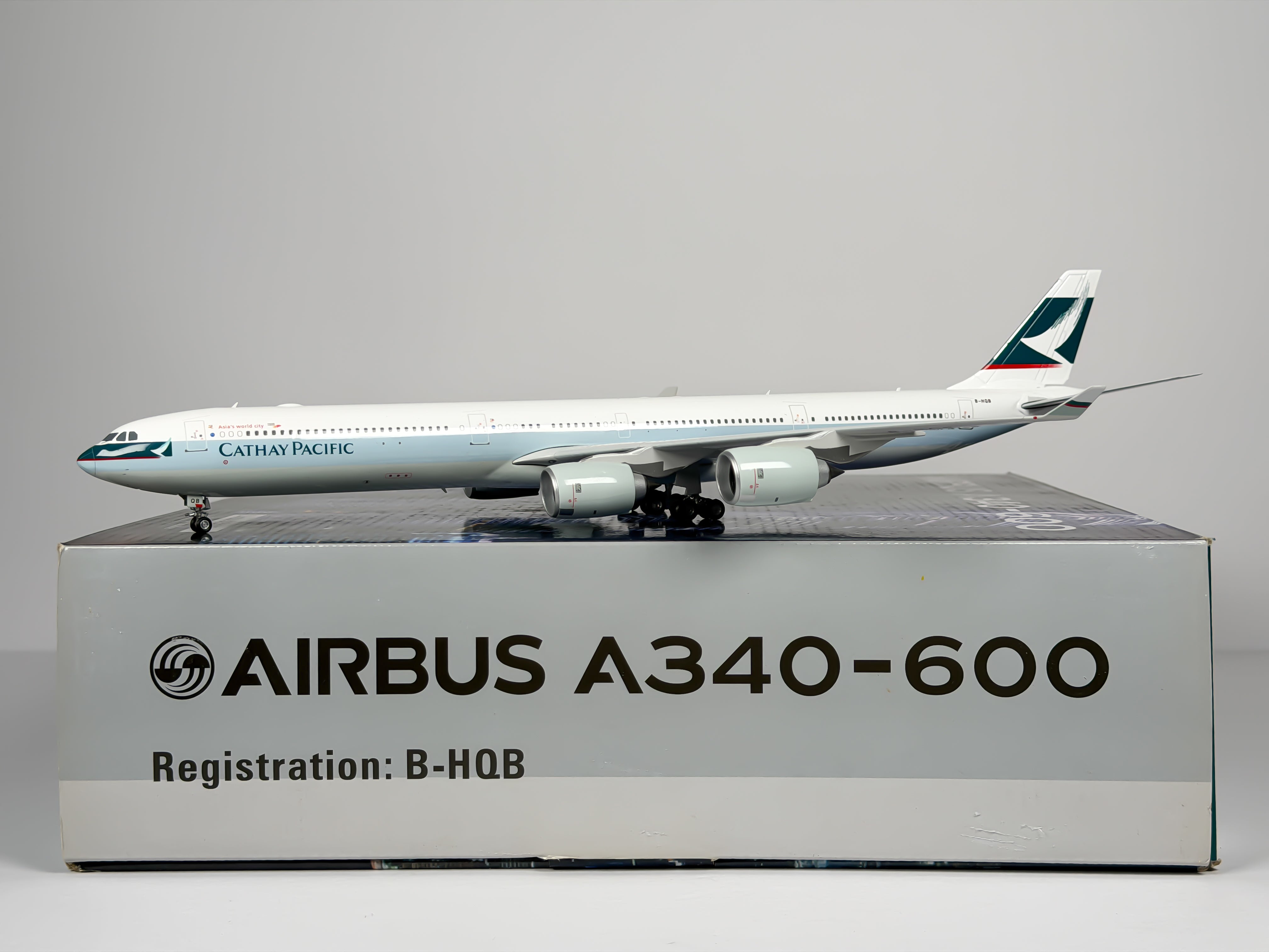 Cathay Pacific Airbus A340-600 1:200 Phoenix Models B-HQB (2100027)