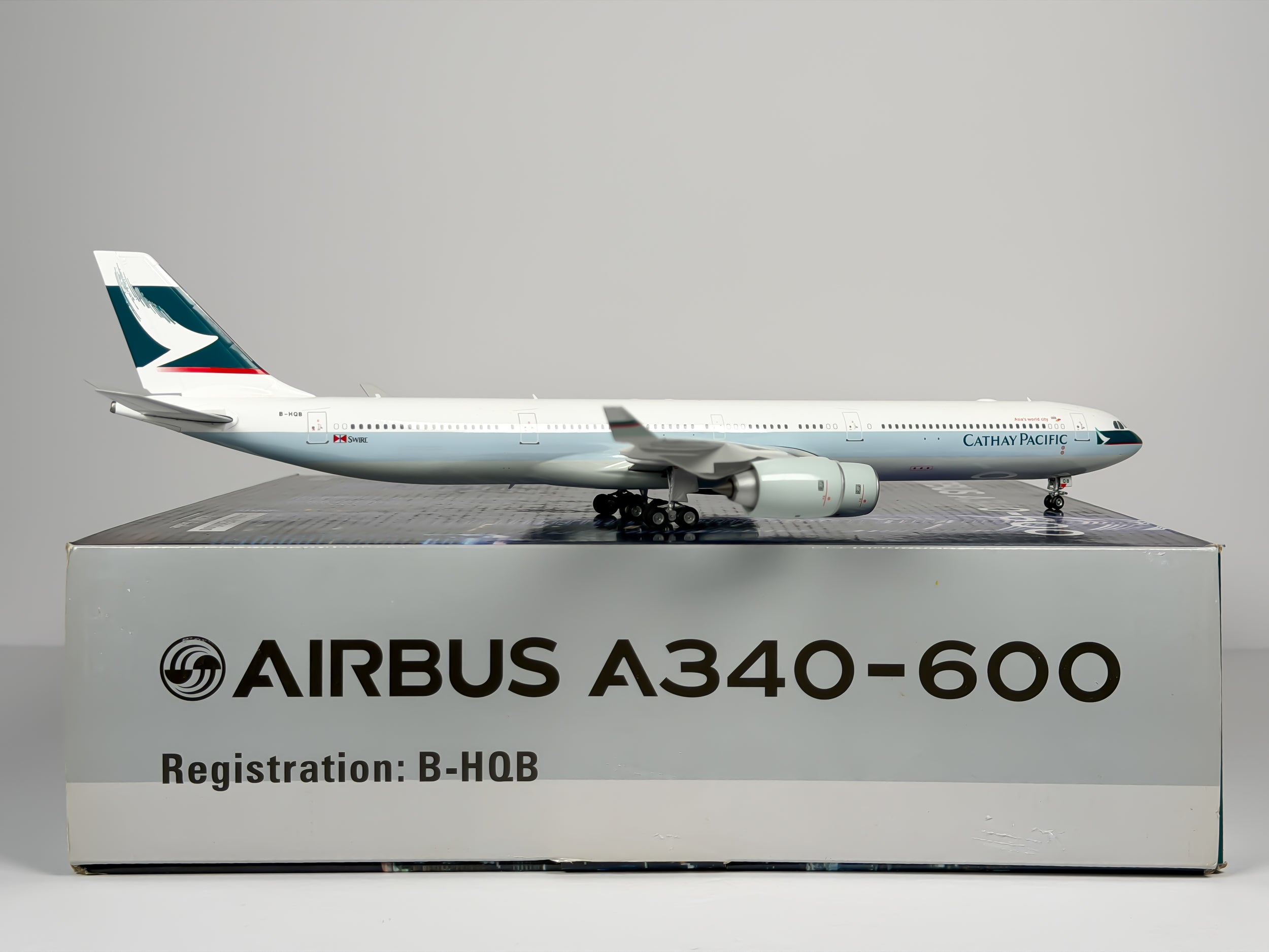 Cathay Pacific Airbus A340-600 1:200 Phoenix Models B-HQB (2100027)