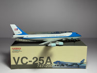 Dragon Wings 1:400 USAF Air Force One Boeing 747-200 SAM28000 55544