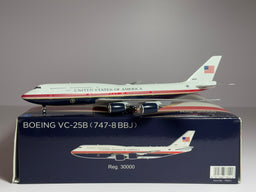 NG Models 1:400 US Air Force (USAF) VC-25B Boeing 747-8 30000 New Scheme 78041
