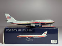 NG Models 1:400 US Air Force (USAF) VC-25B Boeing 747-8 30000 New Scheme 78041