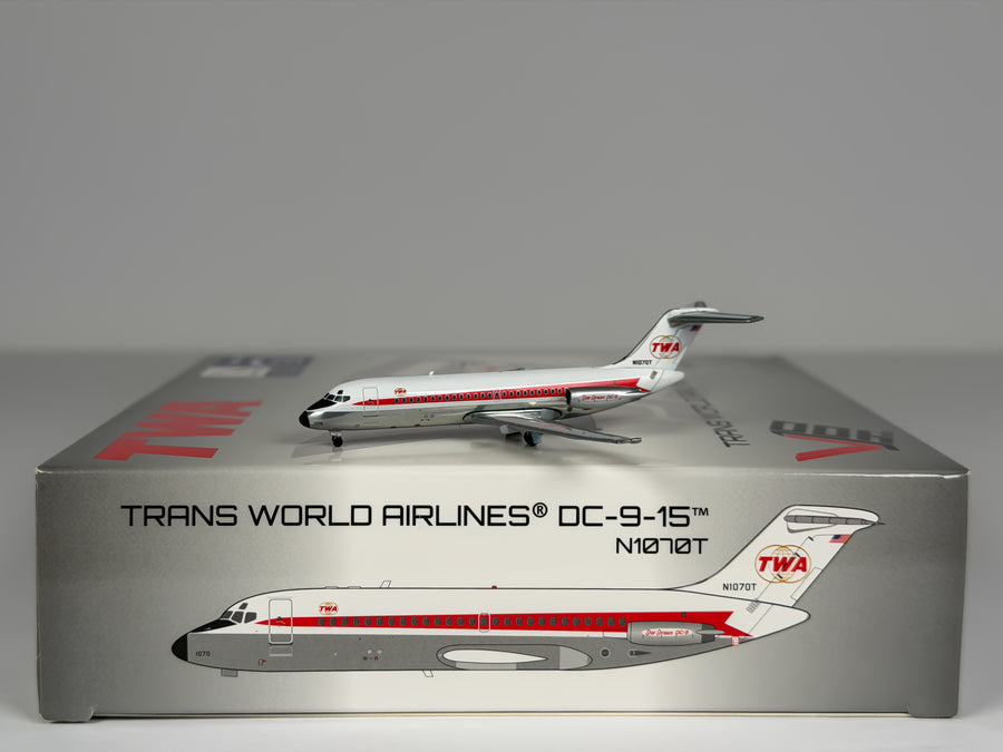 Trans World Airlines (TWA) Douglas DC-9-15 1:400 V1/400 N1070T (400008)