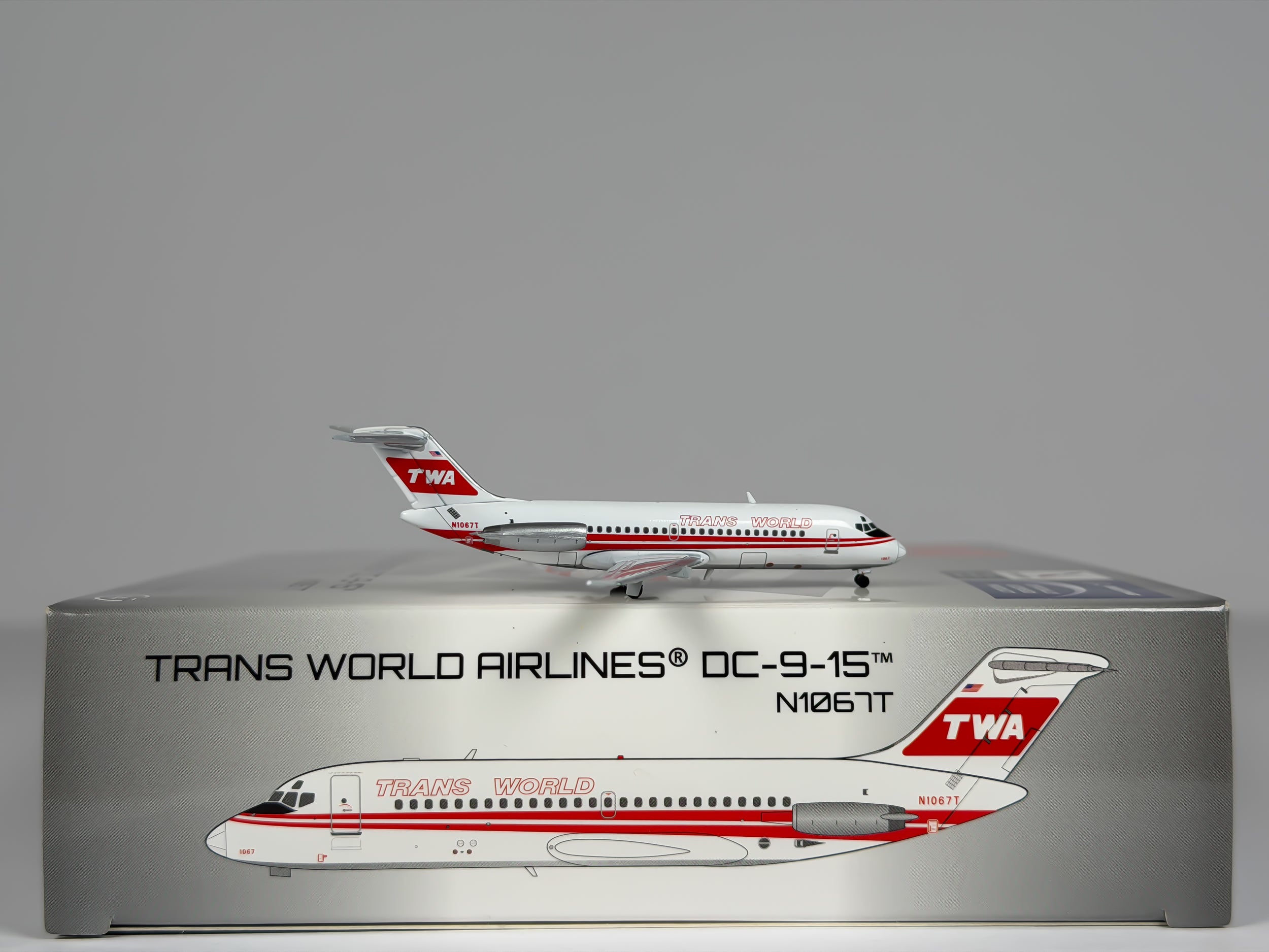 Trans World Airlines (TWA) Douglas DC-9-15 1:400 V1/400 N1067T (400009)
