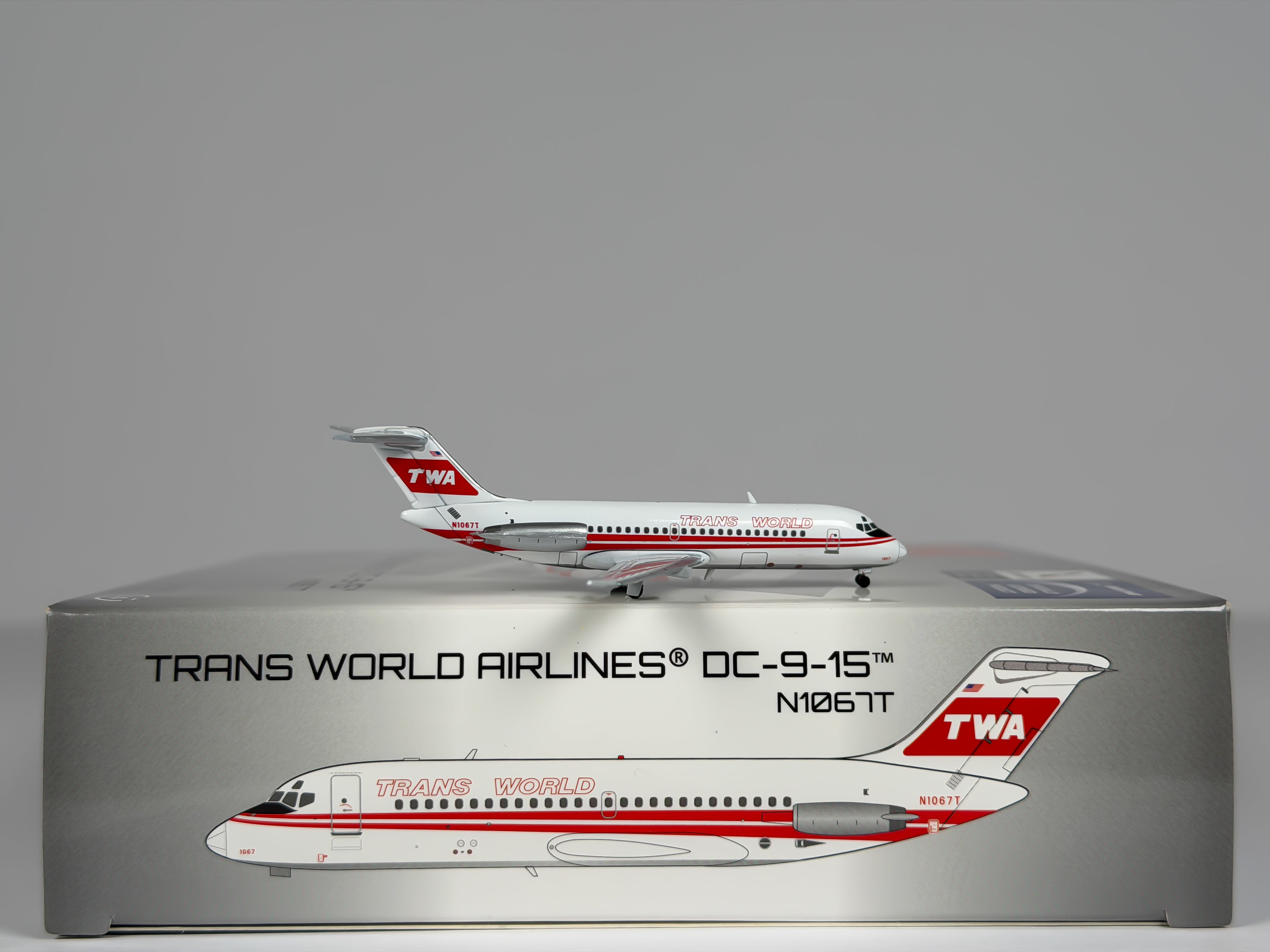 Trans World Airlines (TWA) Douglas DC-9-15 1:400 V1/400 N1067T (400009)