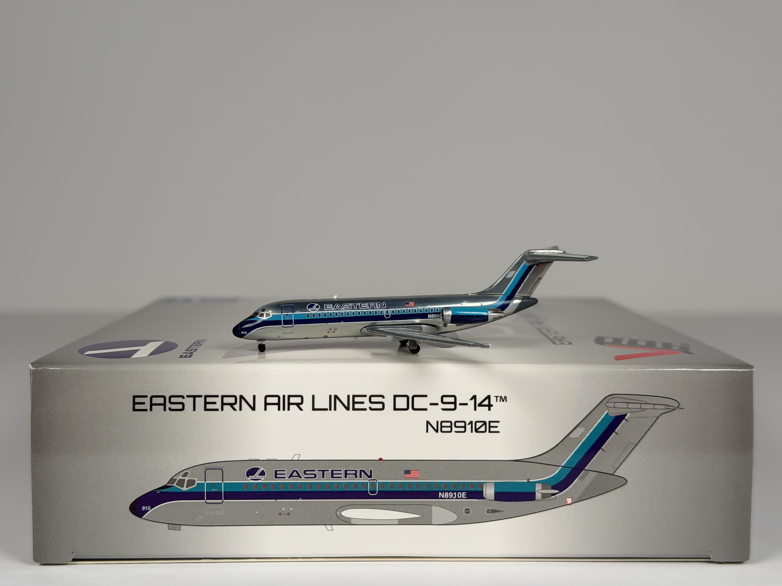 Eastern Air Lines Douglas DC-9-14 1:400 V1/400 N8910E (400011)