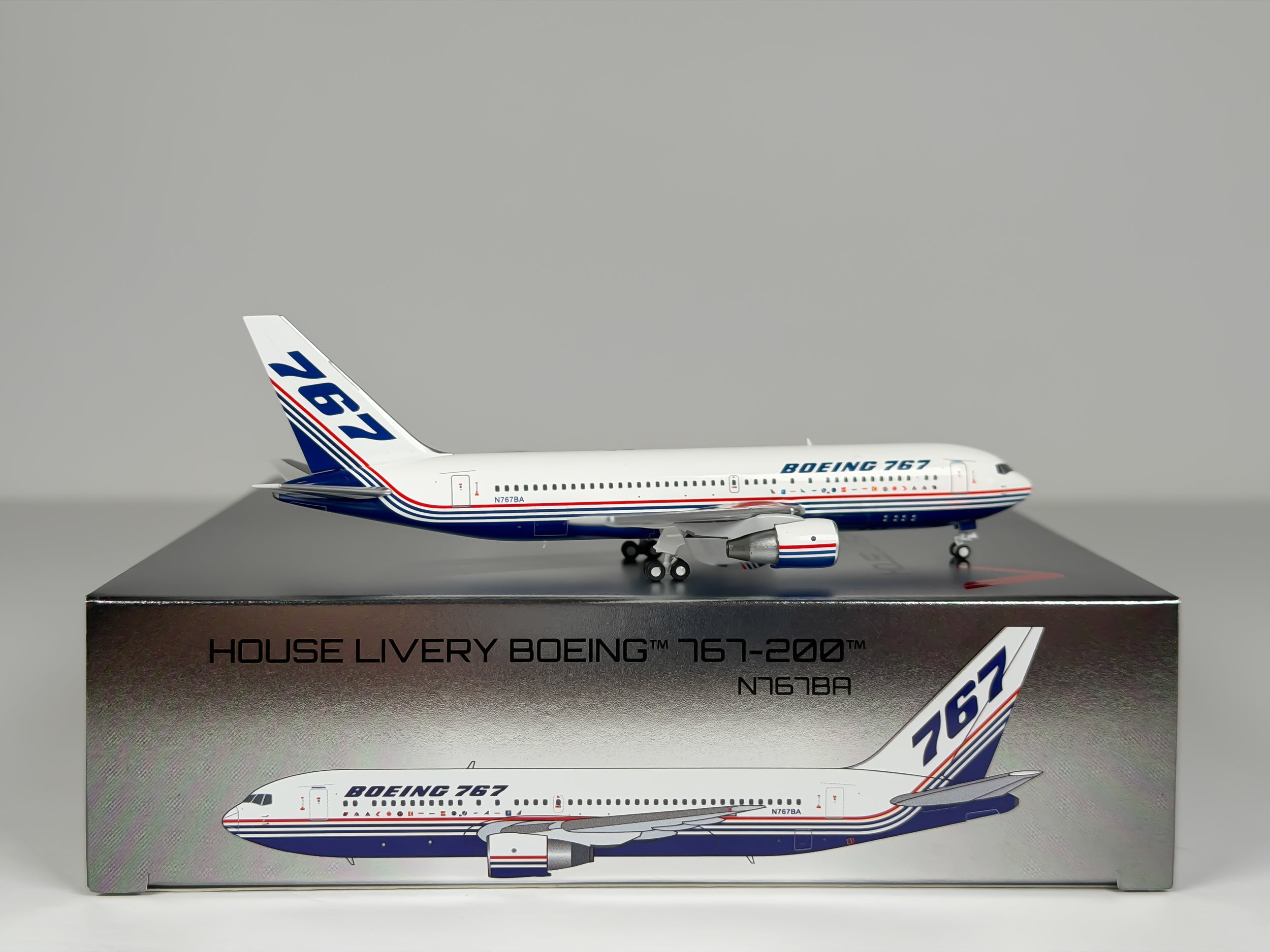 Boeing House Boeing 767-200 1:400 V1/400 N767BA (400016)