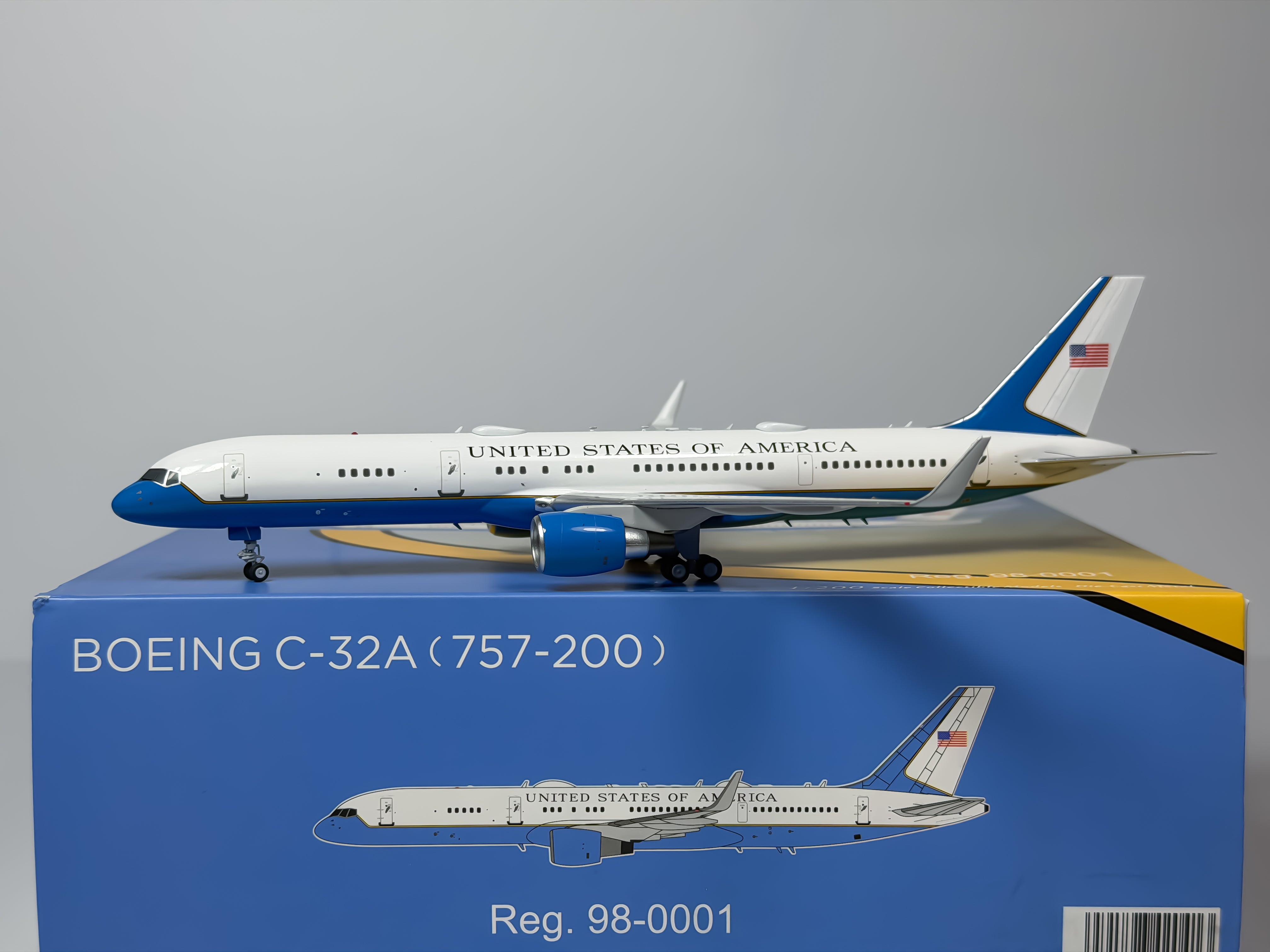 U.S Air Force (USAF) Boeing 757-200 (C-32A) 1:200 NG Models 98-0001 (42041)